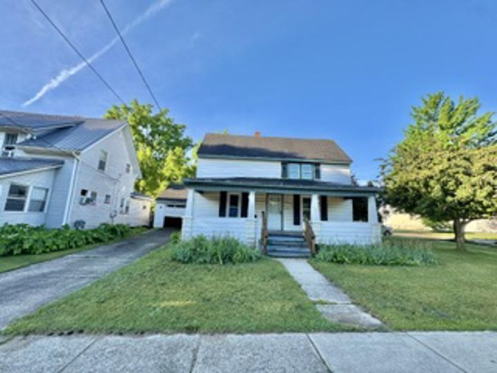 221 W Center