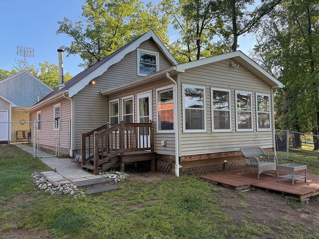 8369 Cedar