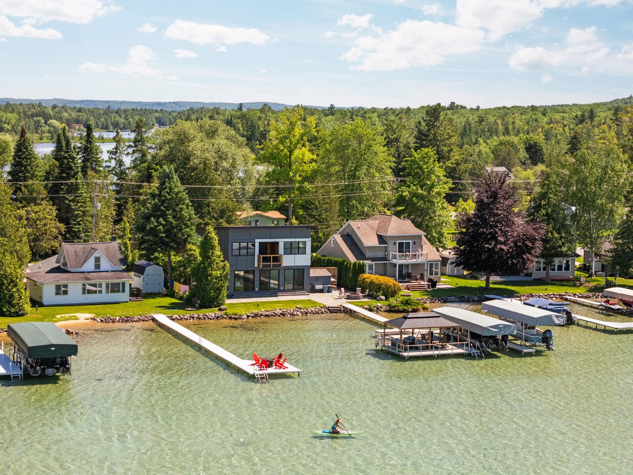 7586 Crystal Beach