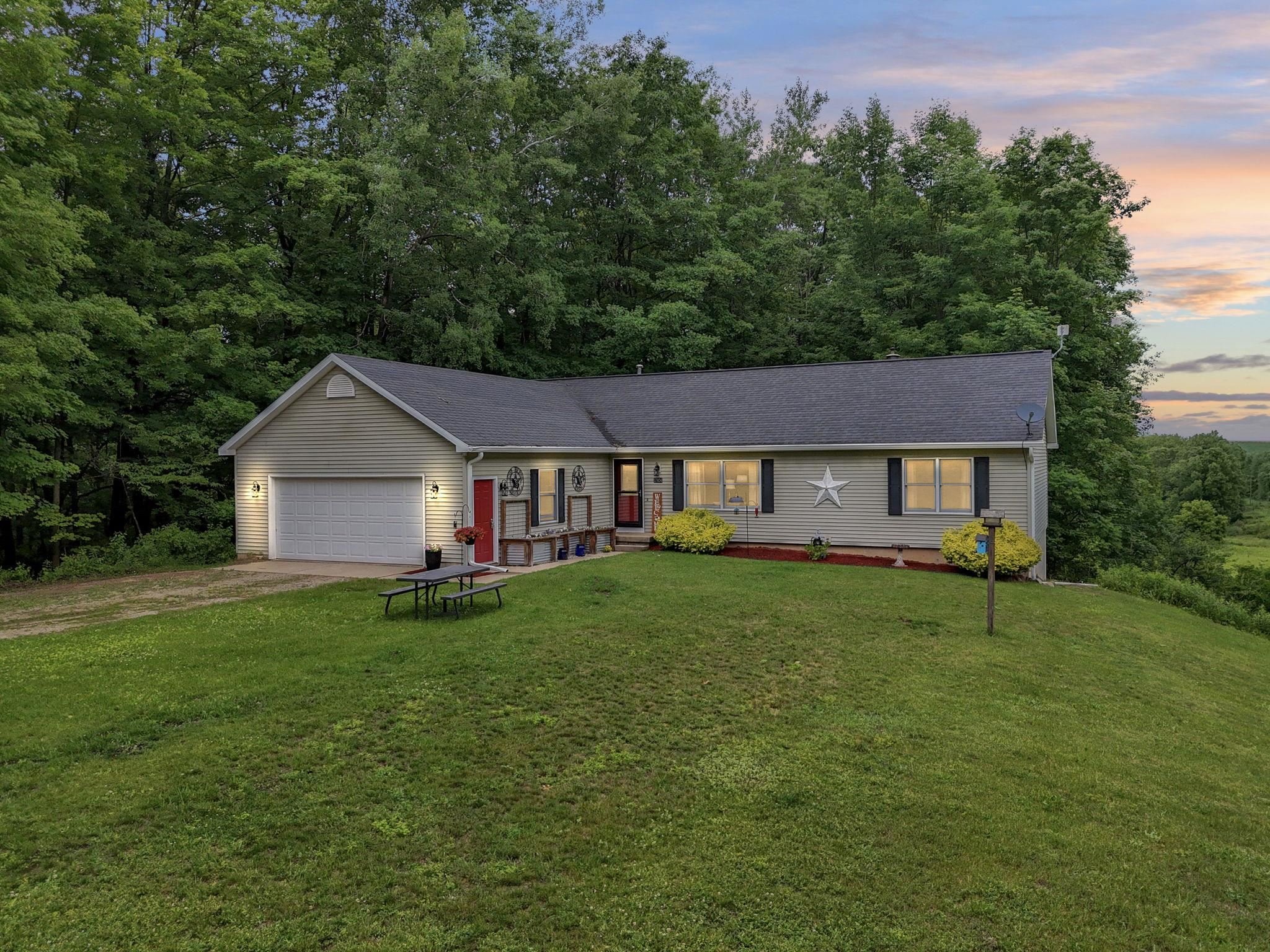 17924 River Bluffs DR