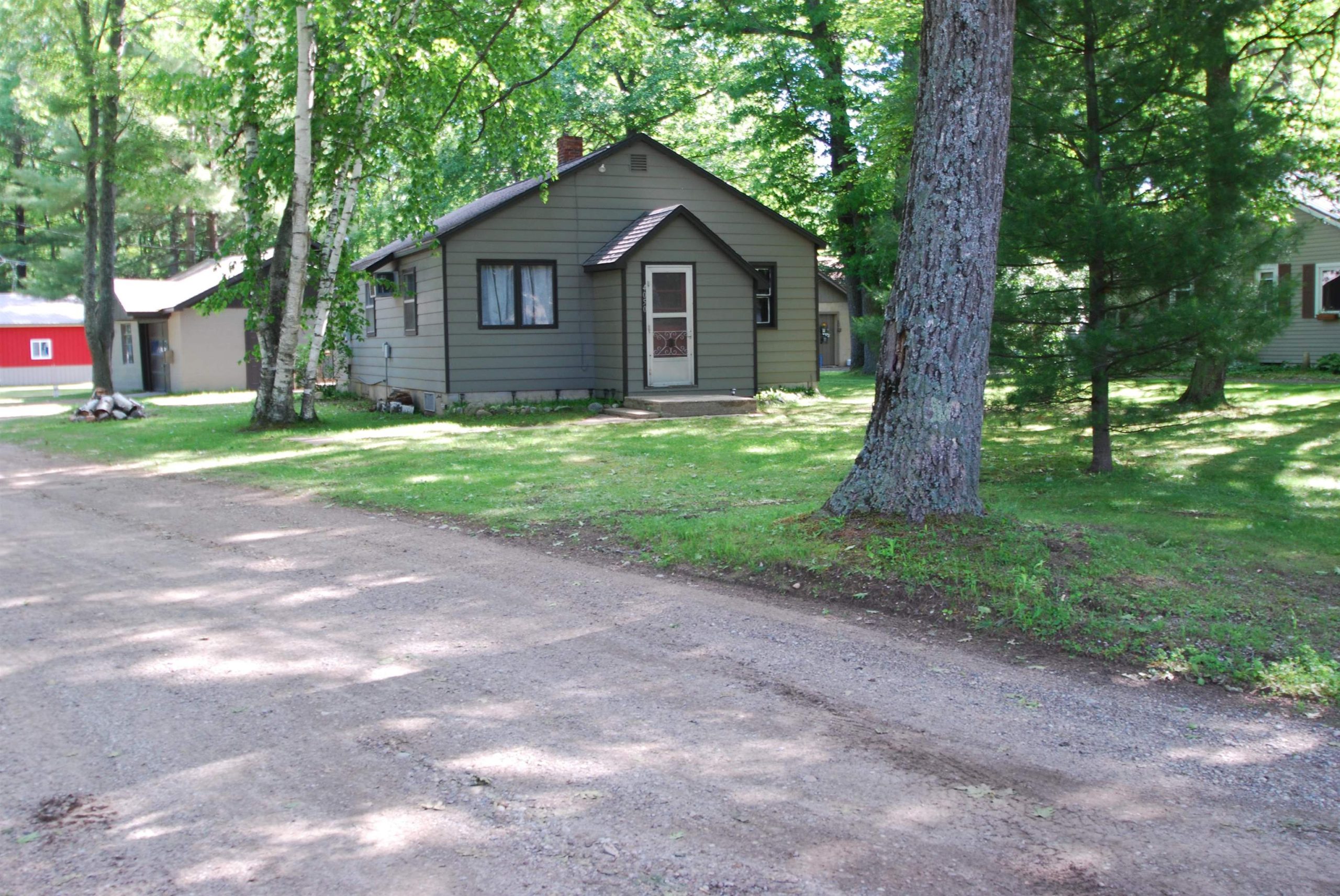 4050 Grass Lake RD