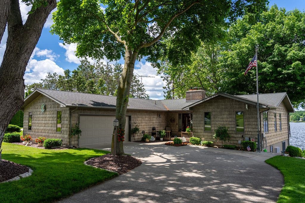 1056 Clubhouse