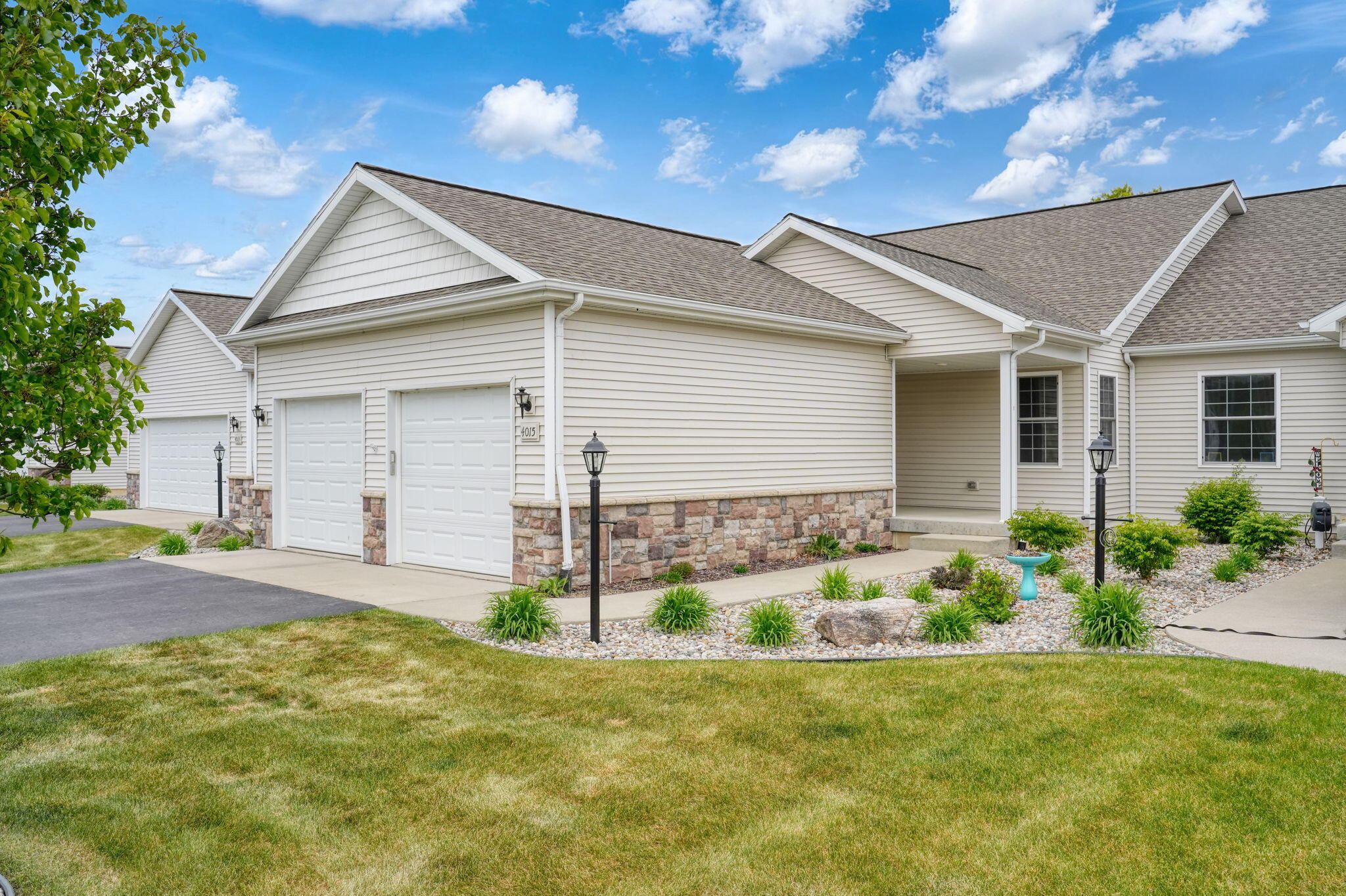 4015 Eastbridge Circle
