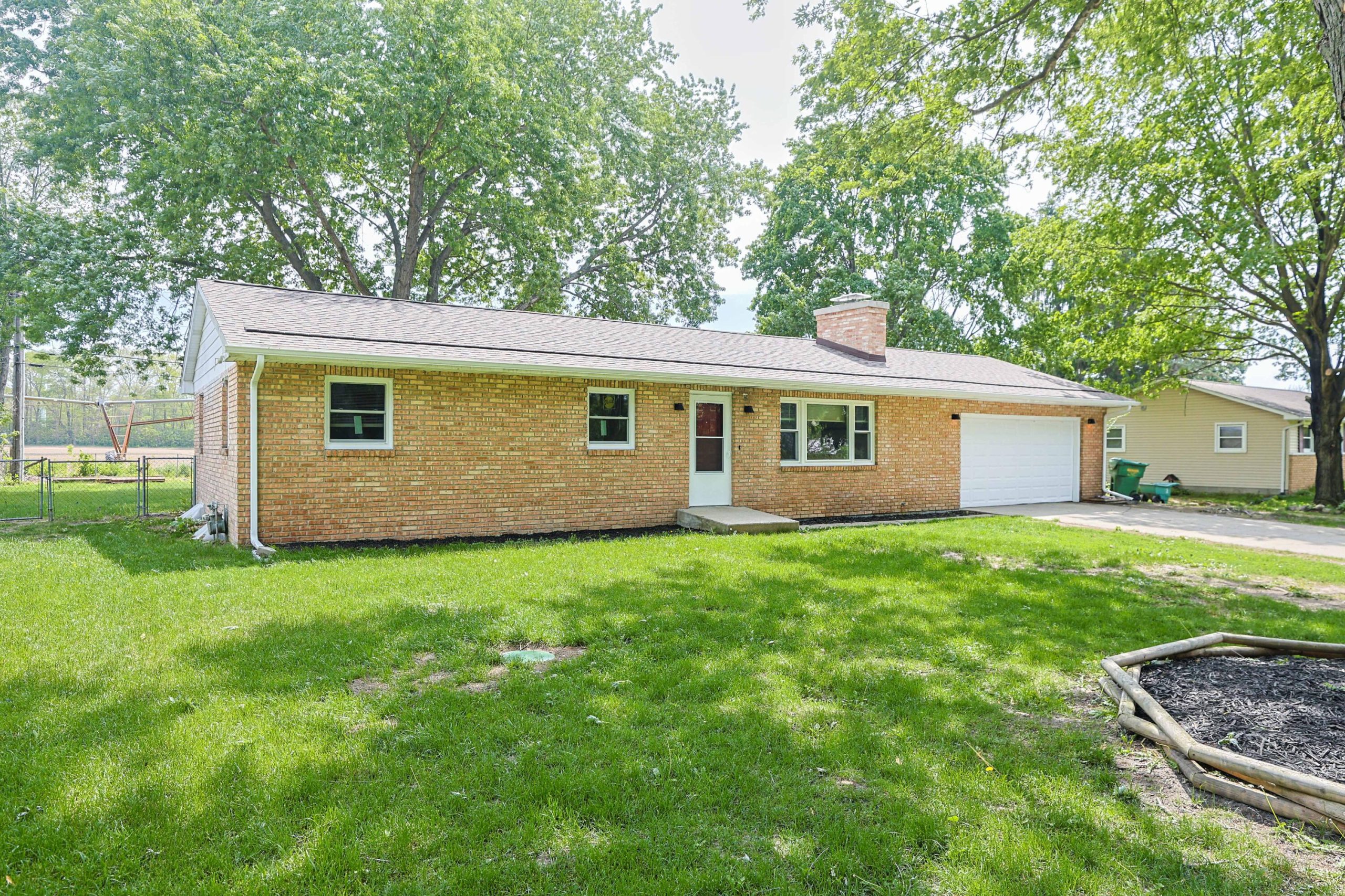 827 E Park Drive