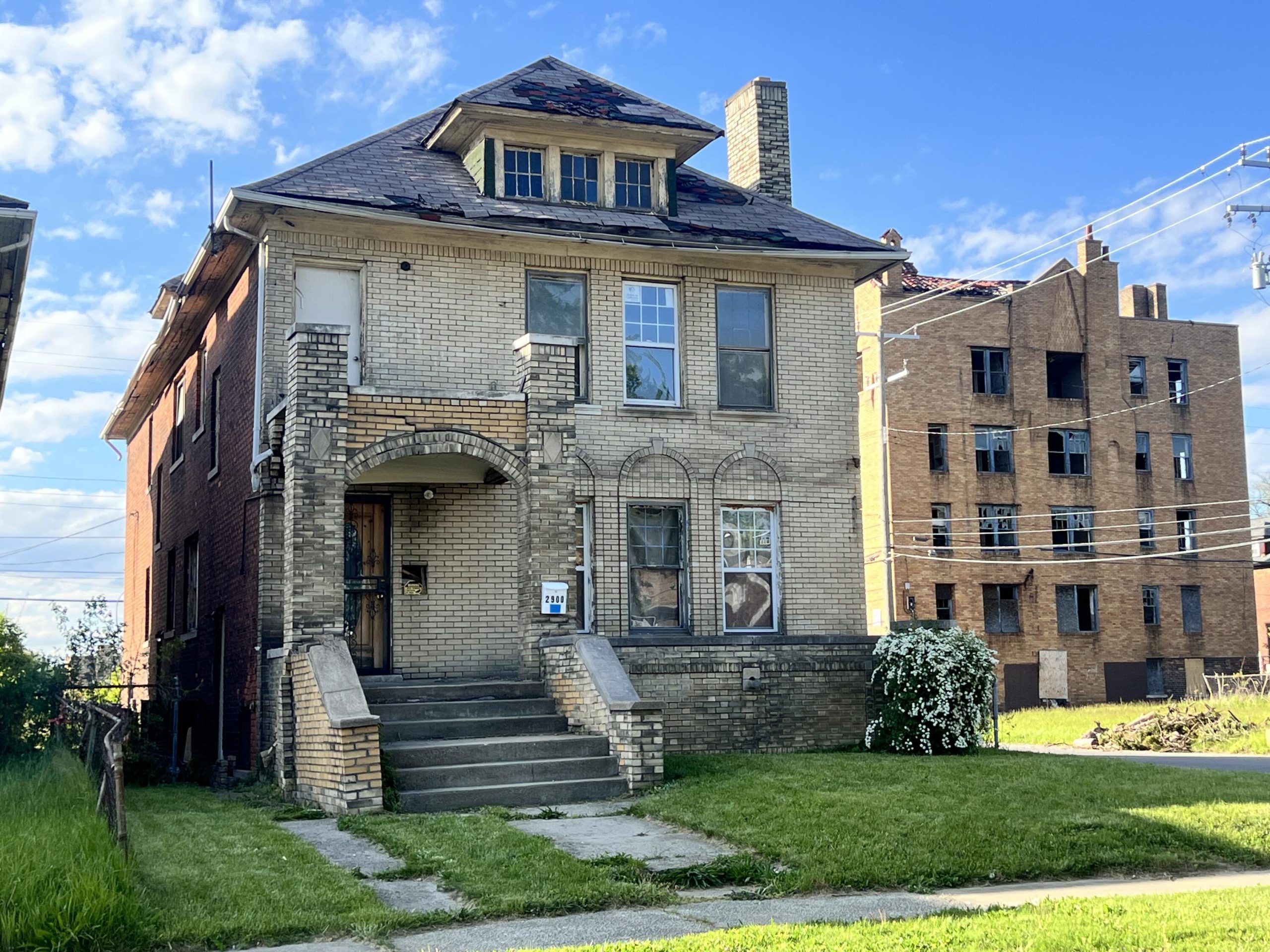 2900 Tuxedo Street