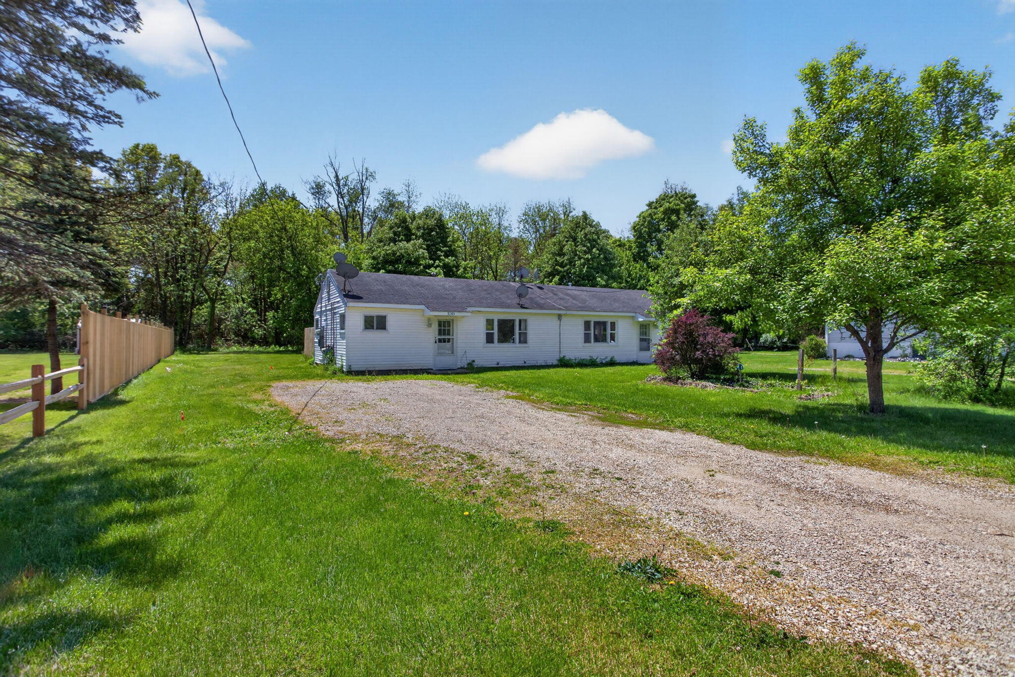 9163-9165 Cady Road