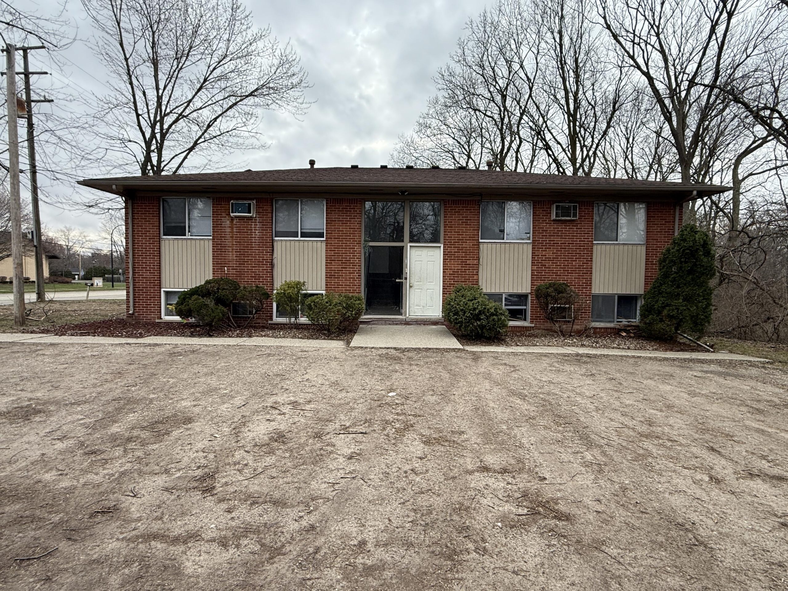 938 Grove Road