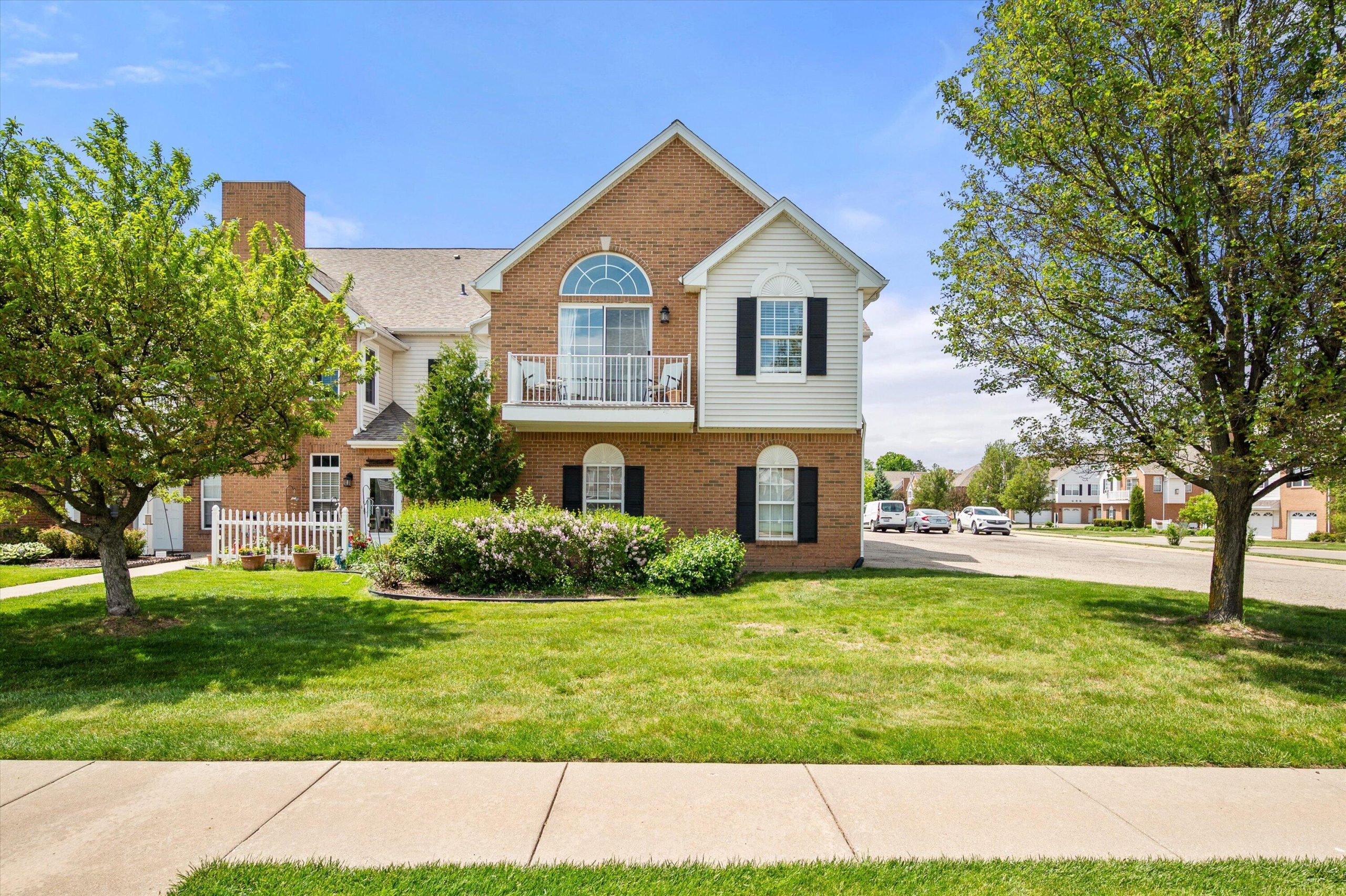 597 Olde English Circle