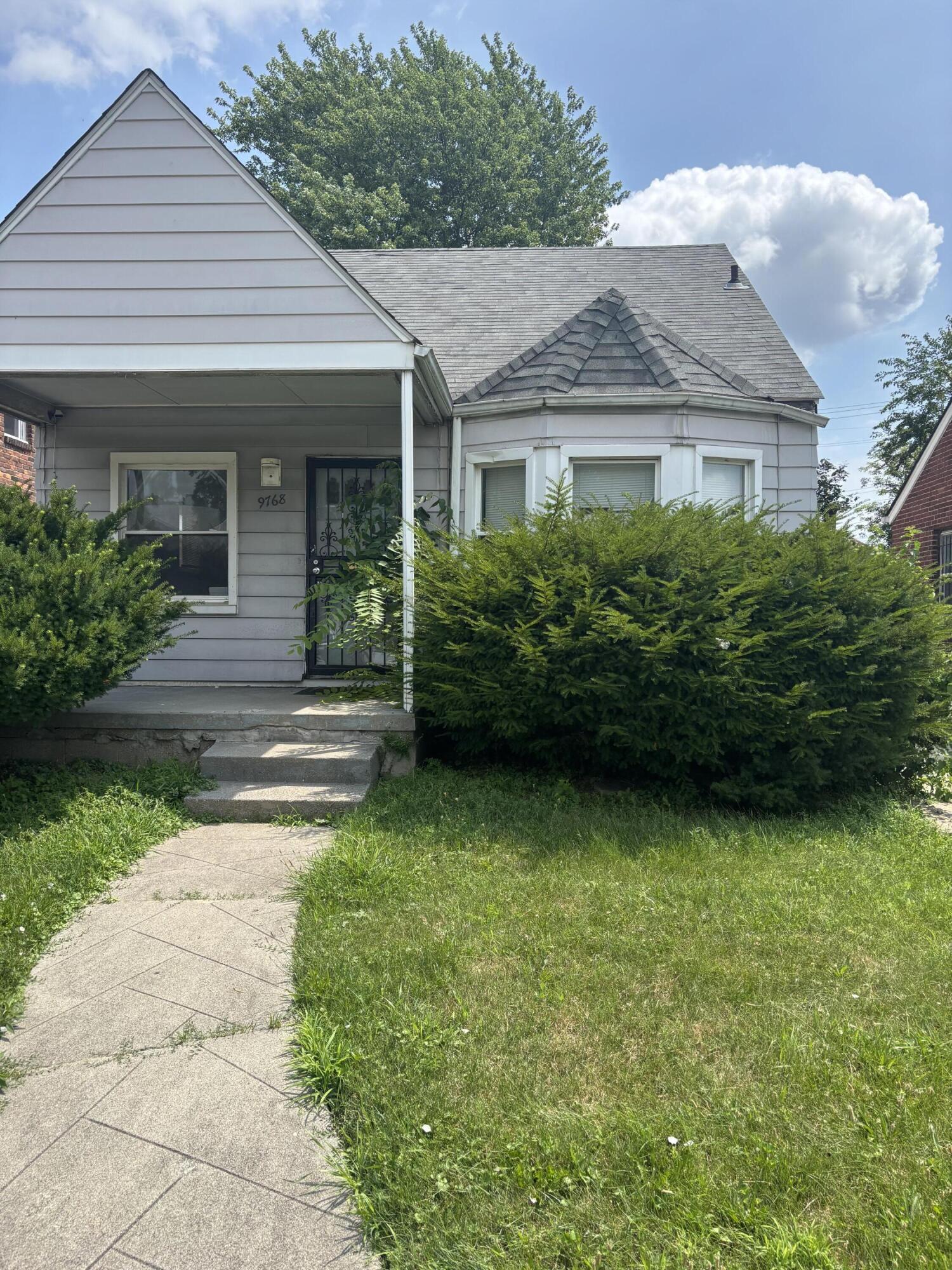 9768 Manistique Street