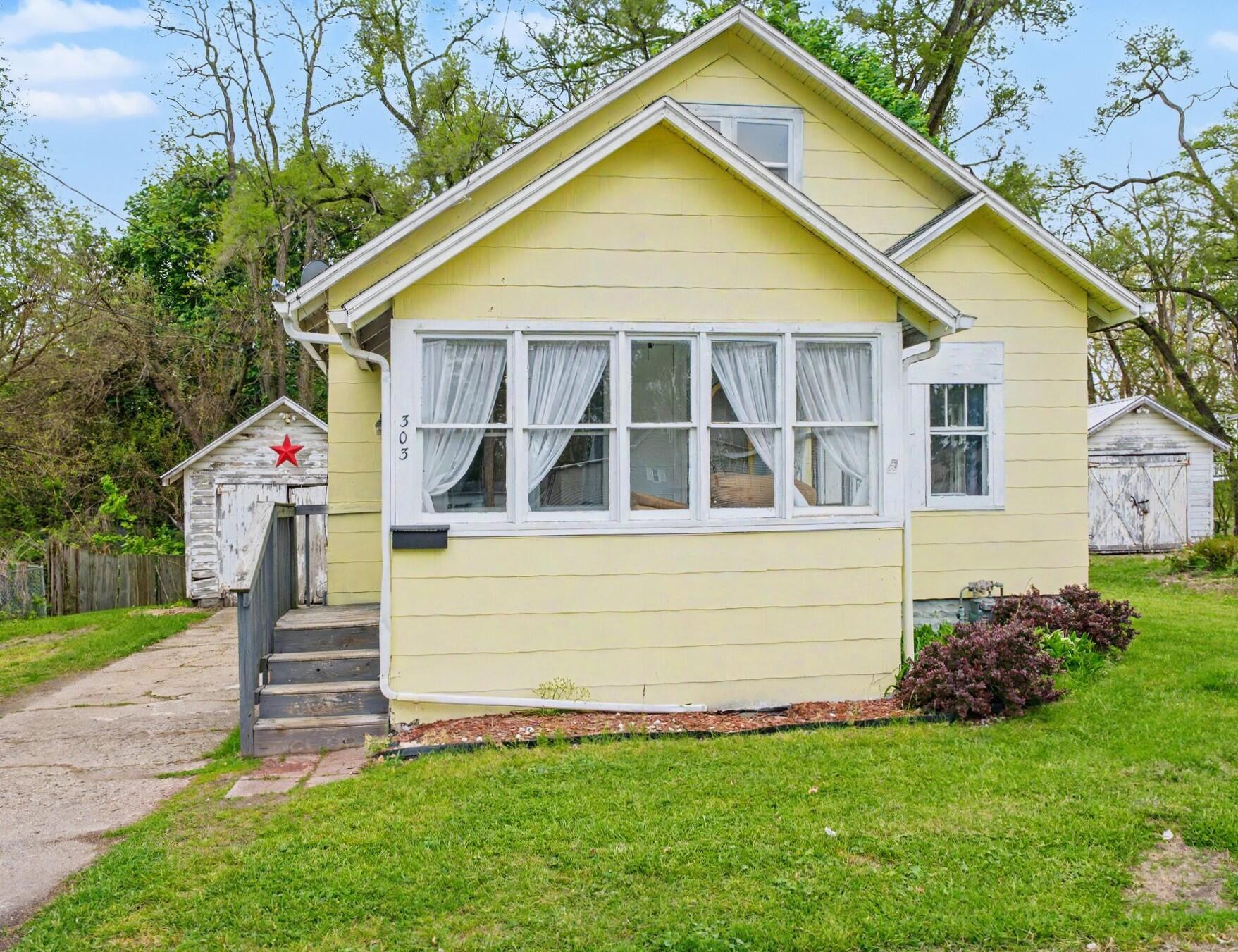 303 N Lowe Street