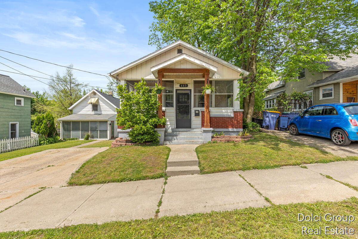 443 Cedar Street NE