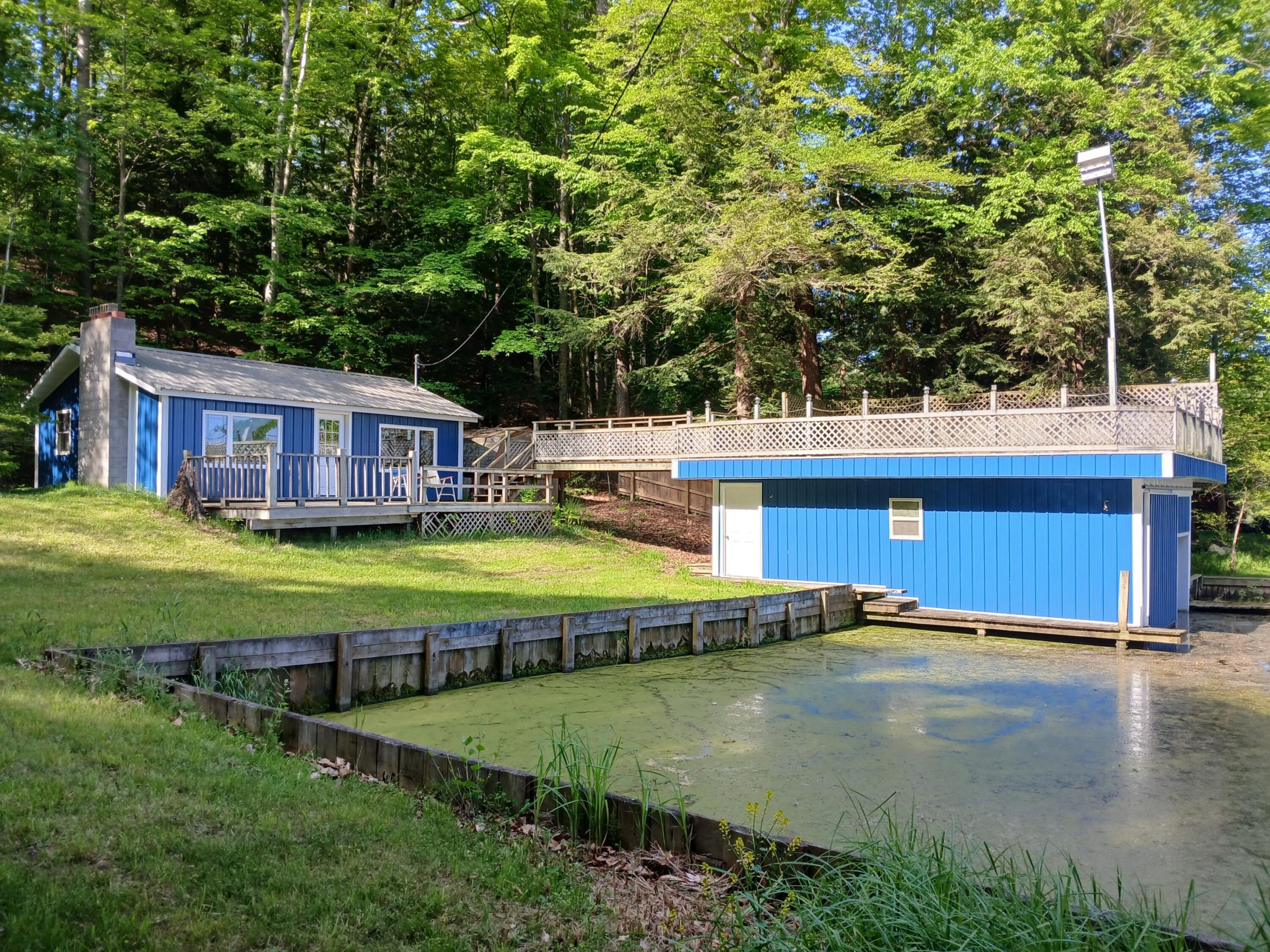 6149 N Loggers Lane