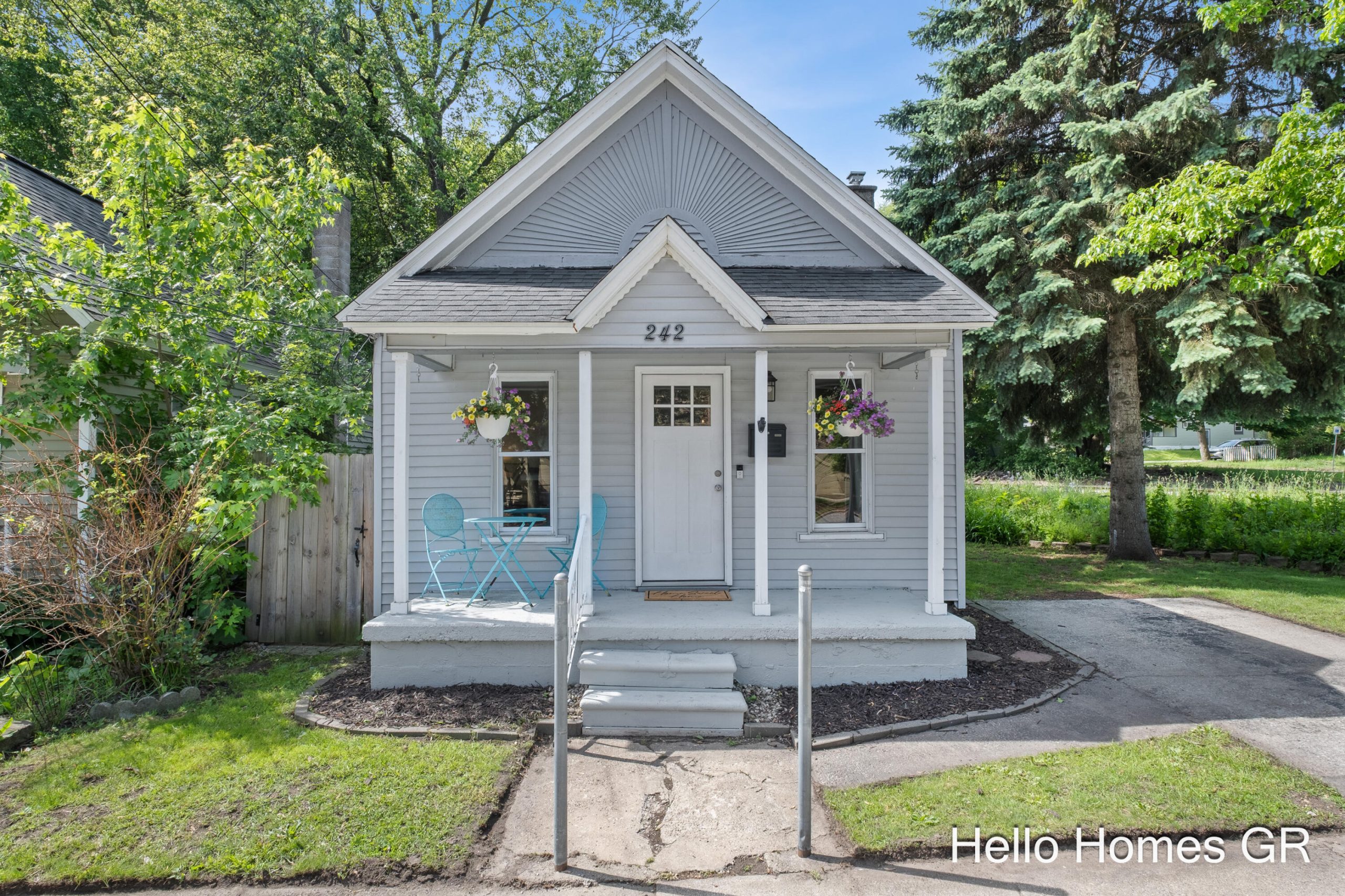 242 Matilda Street NE