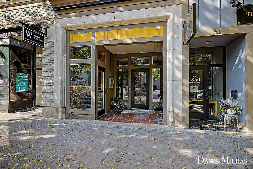 51 Monroe Center Street NW Unit: 206