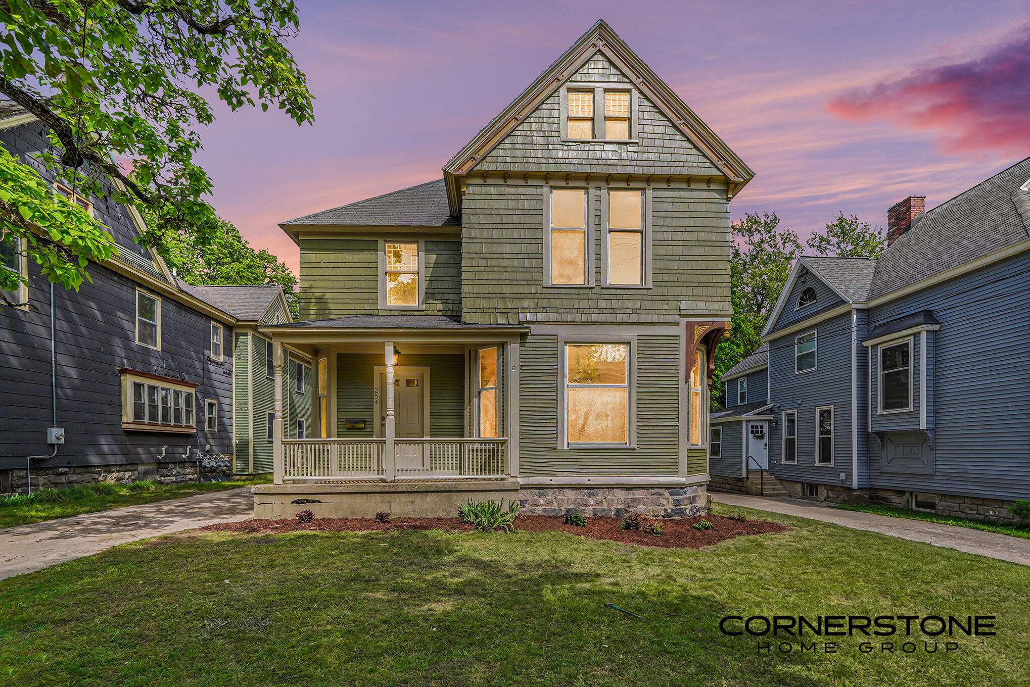 254 James Avenue SE
