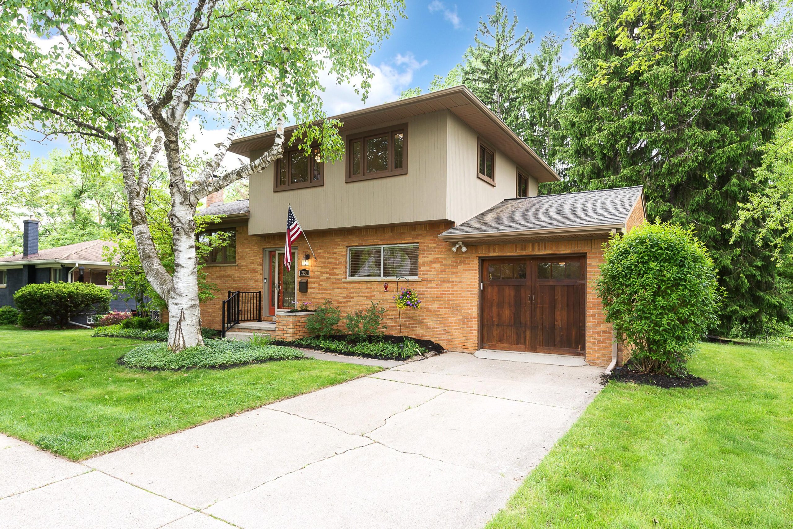 2150 Stephen Terrace