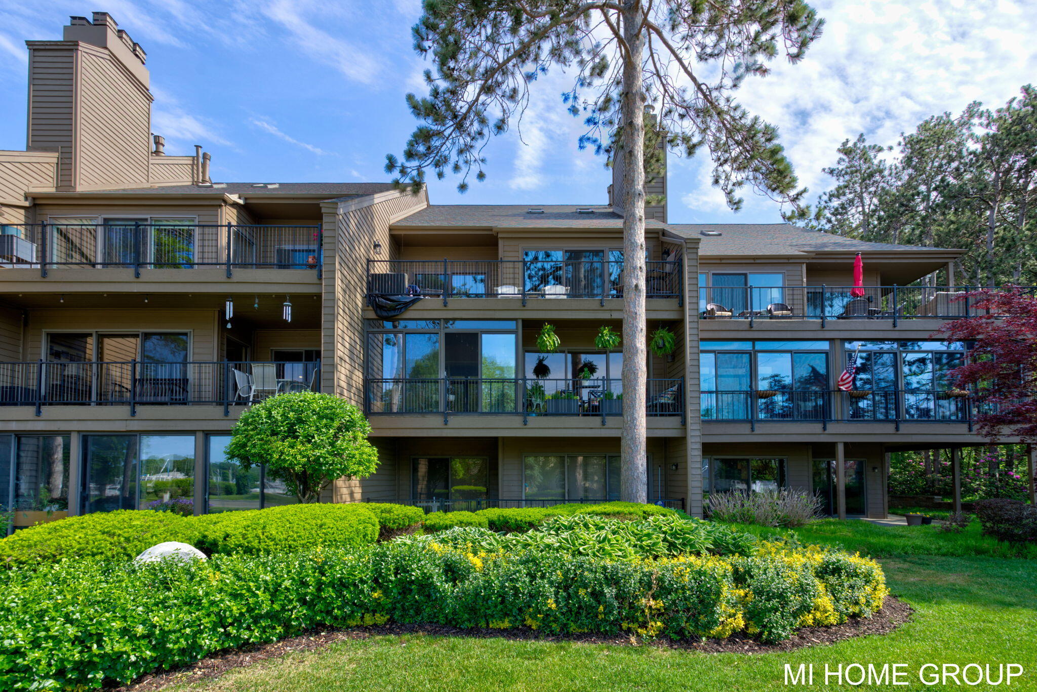 1745 Ottawa Beach Unit: 4