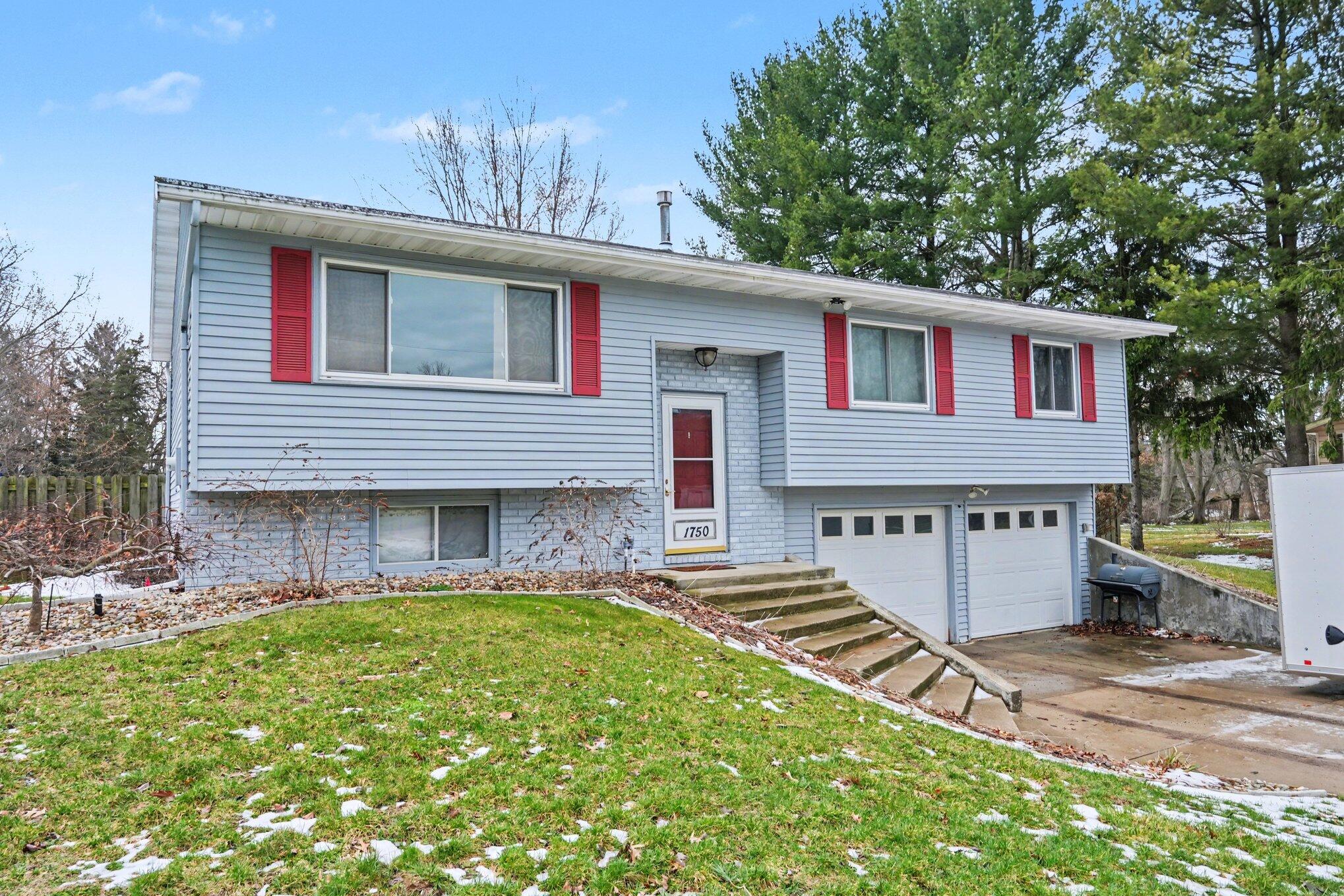 1750 Poplar Path