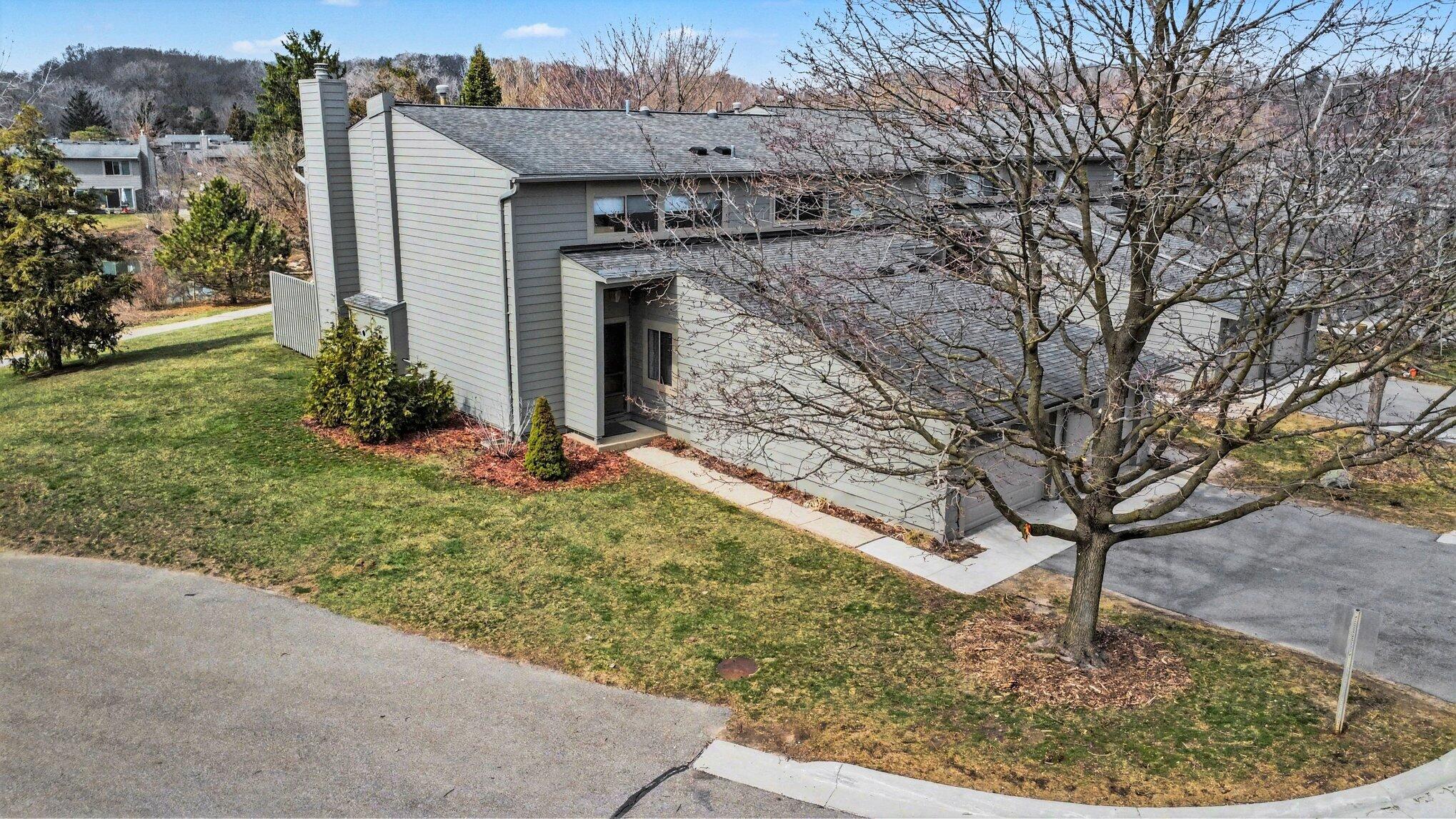 719 Watersedge Drive