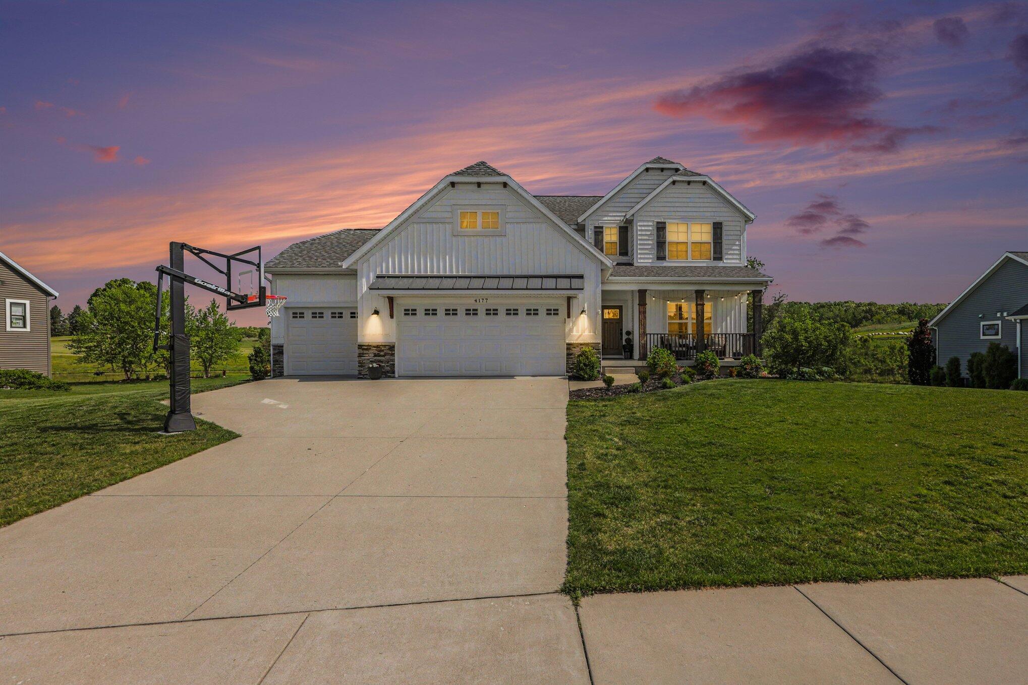 4177 Boulder View Drive NE