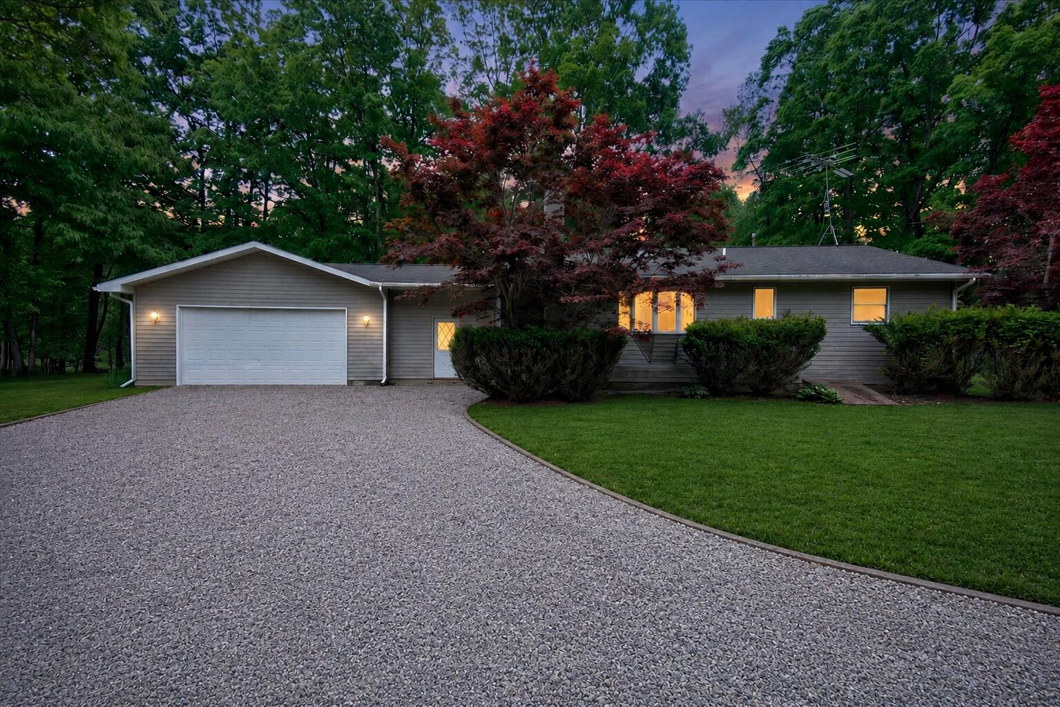 3076 Senator Road