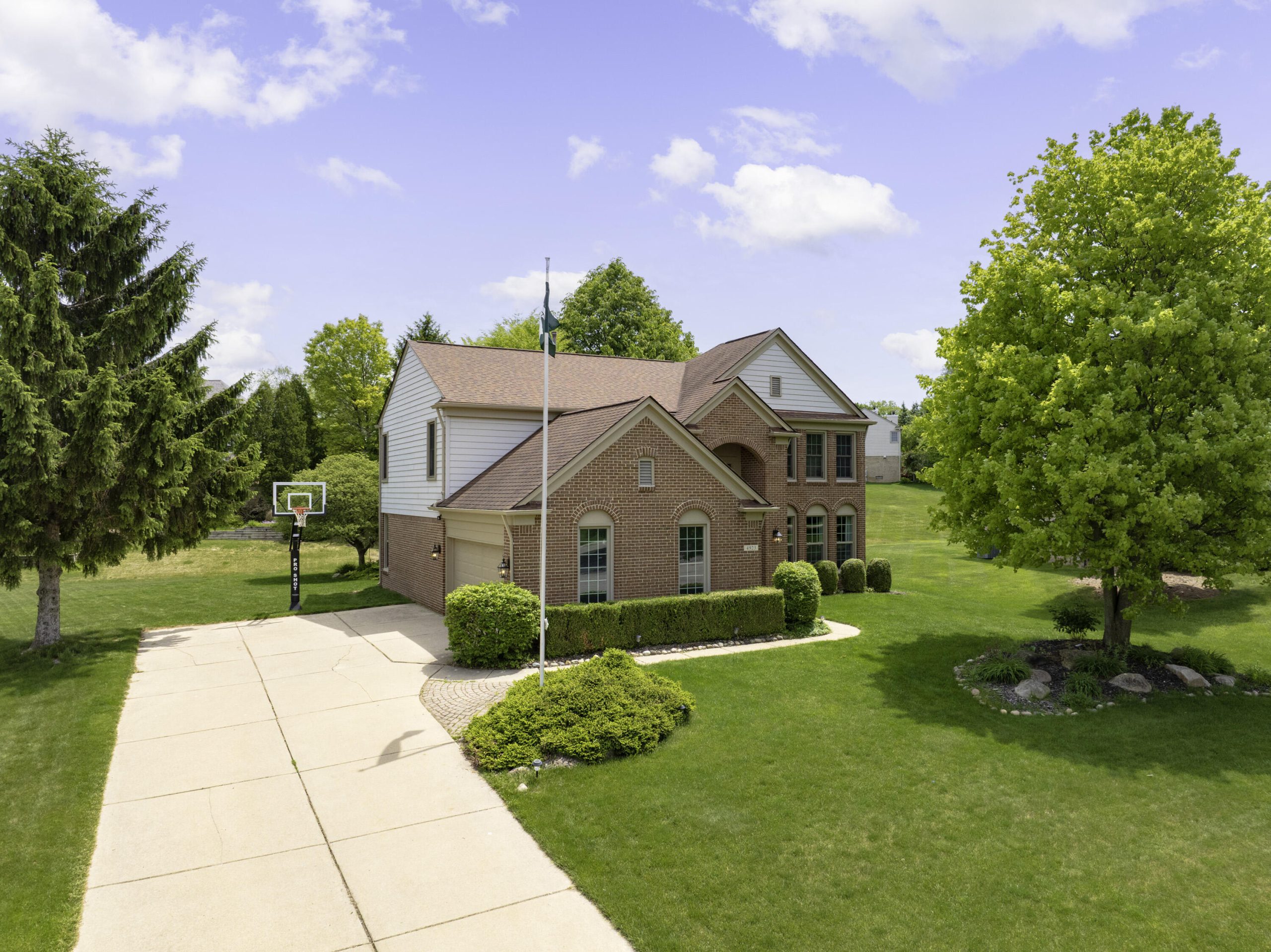 4923 Lexington Court