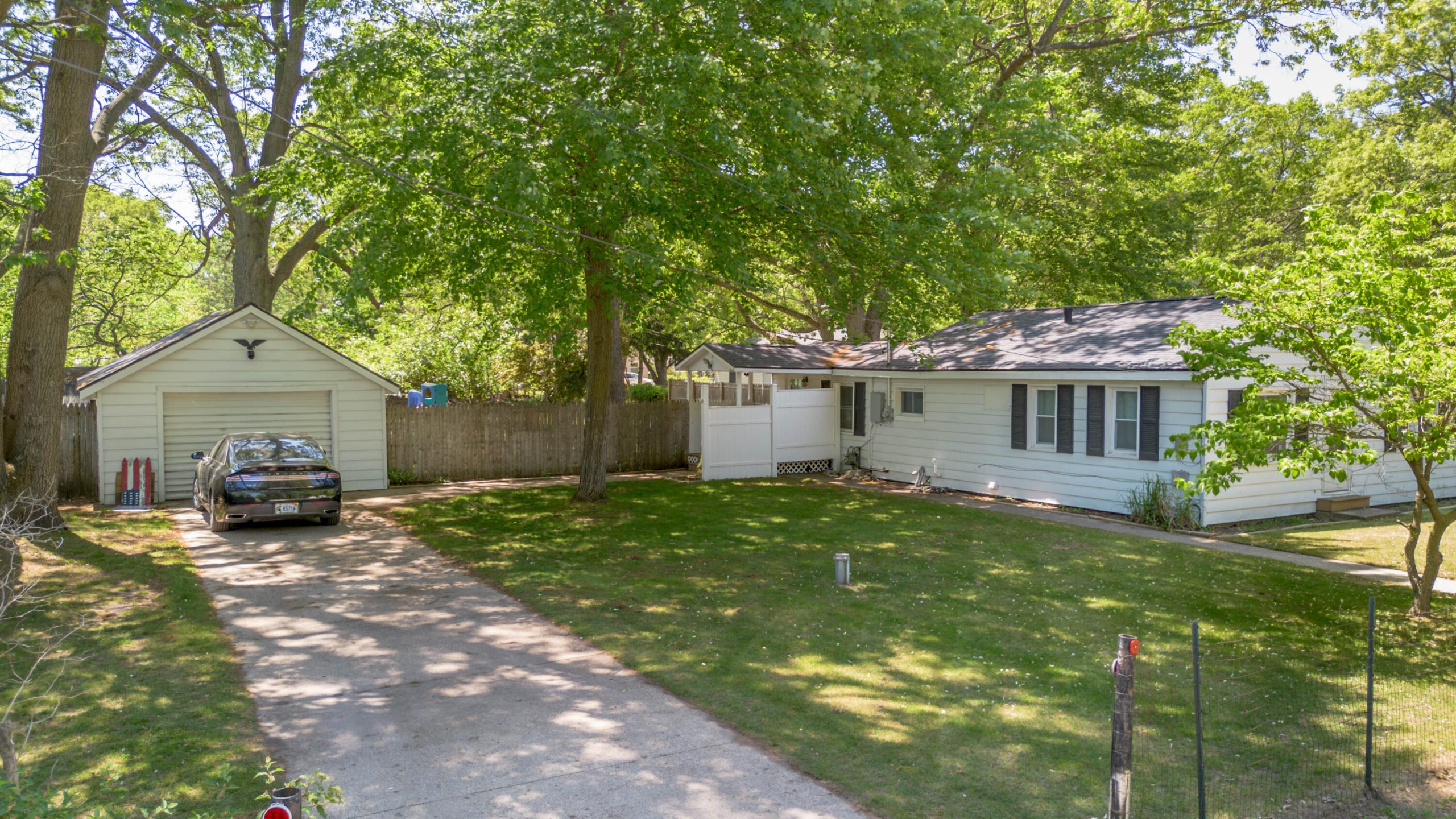 1341 E Summit Avenue