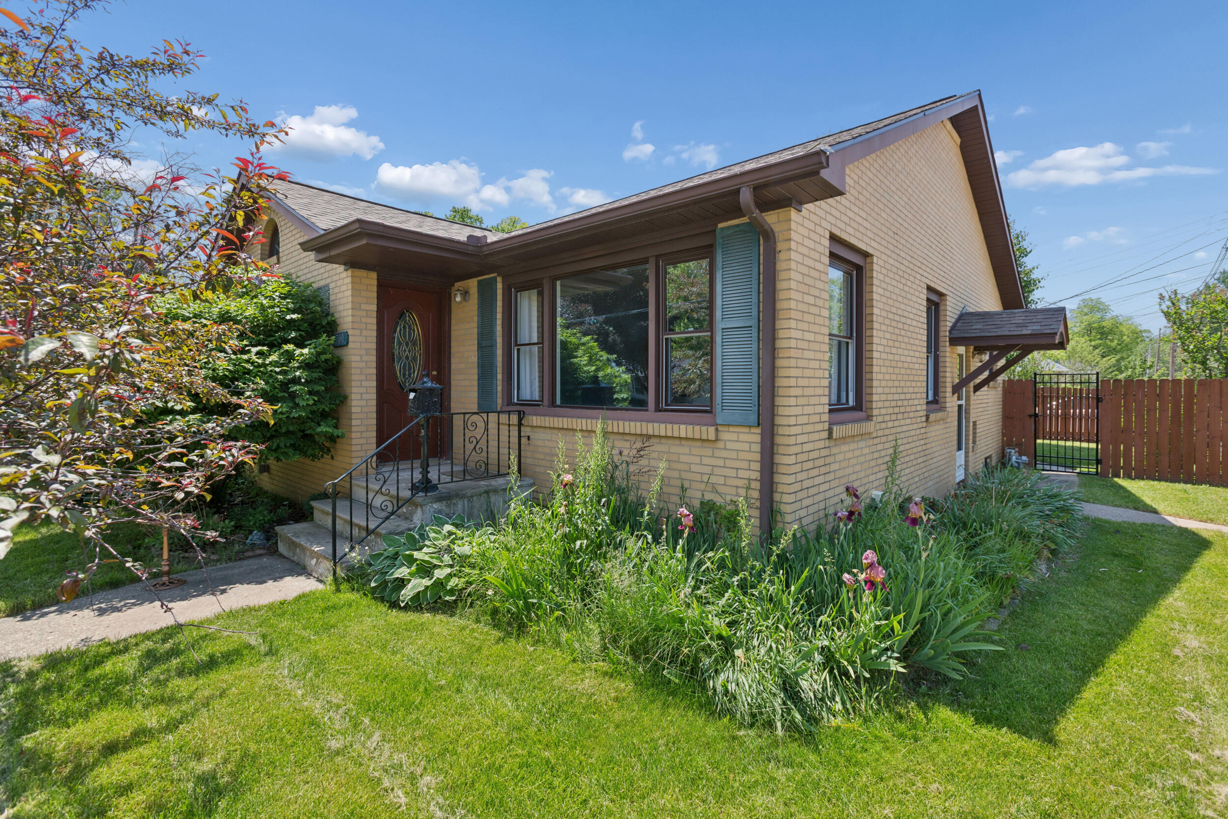 1700 Langley Avenue