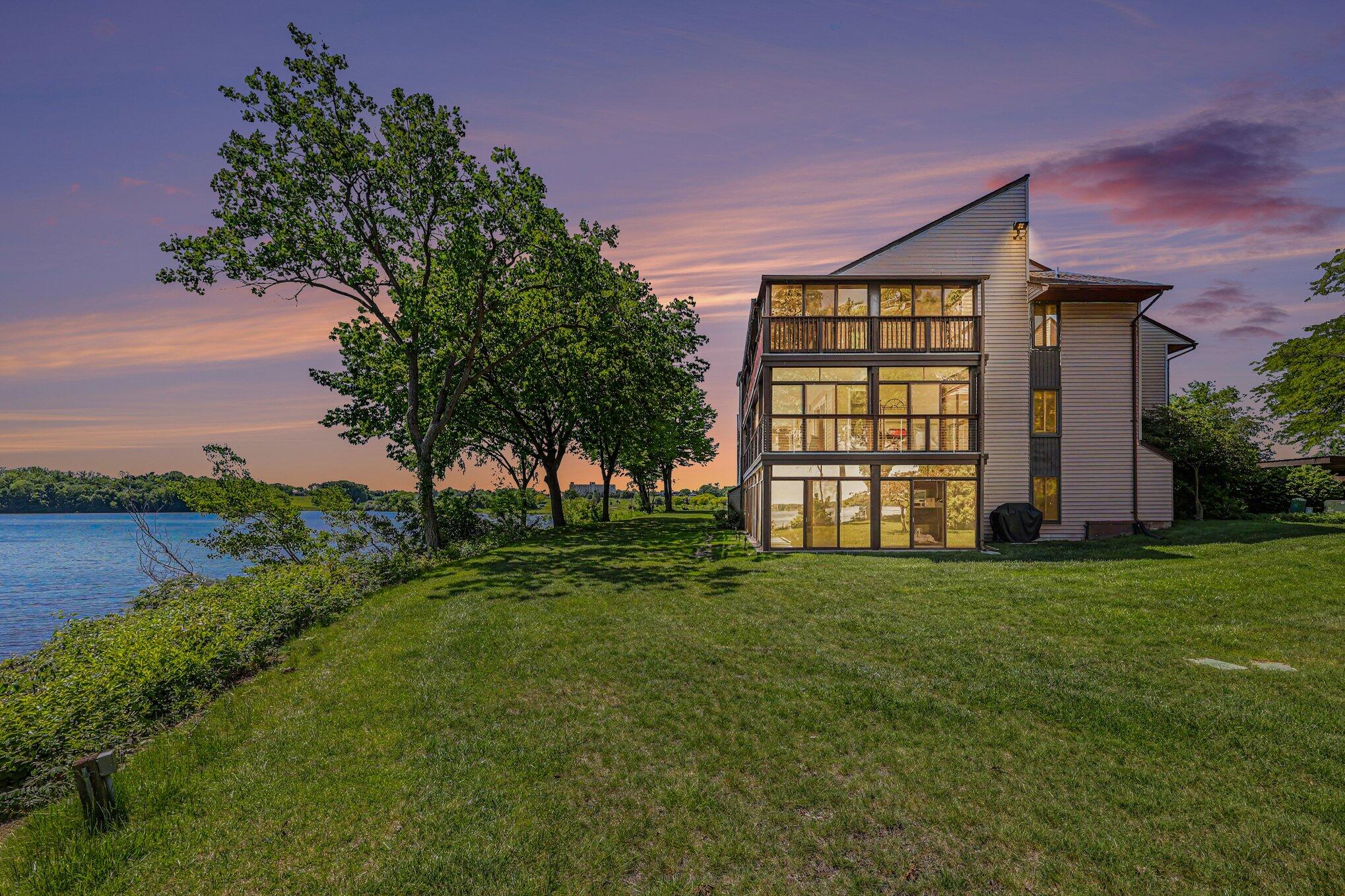 550 Cliffs Drive Unit: 301 C