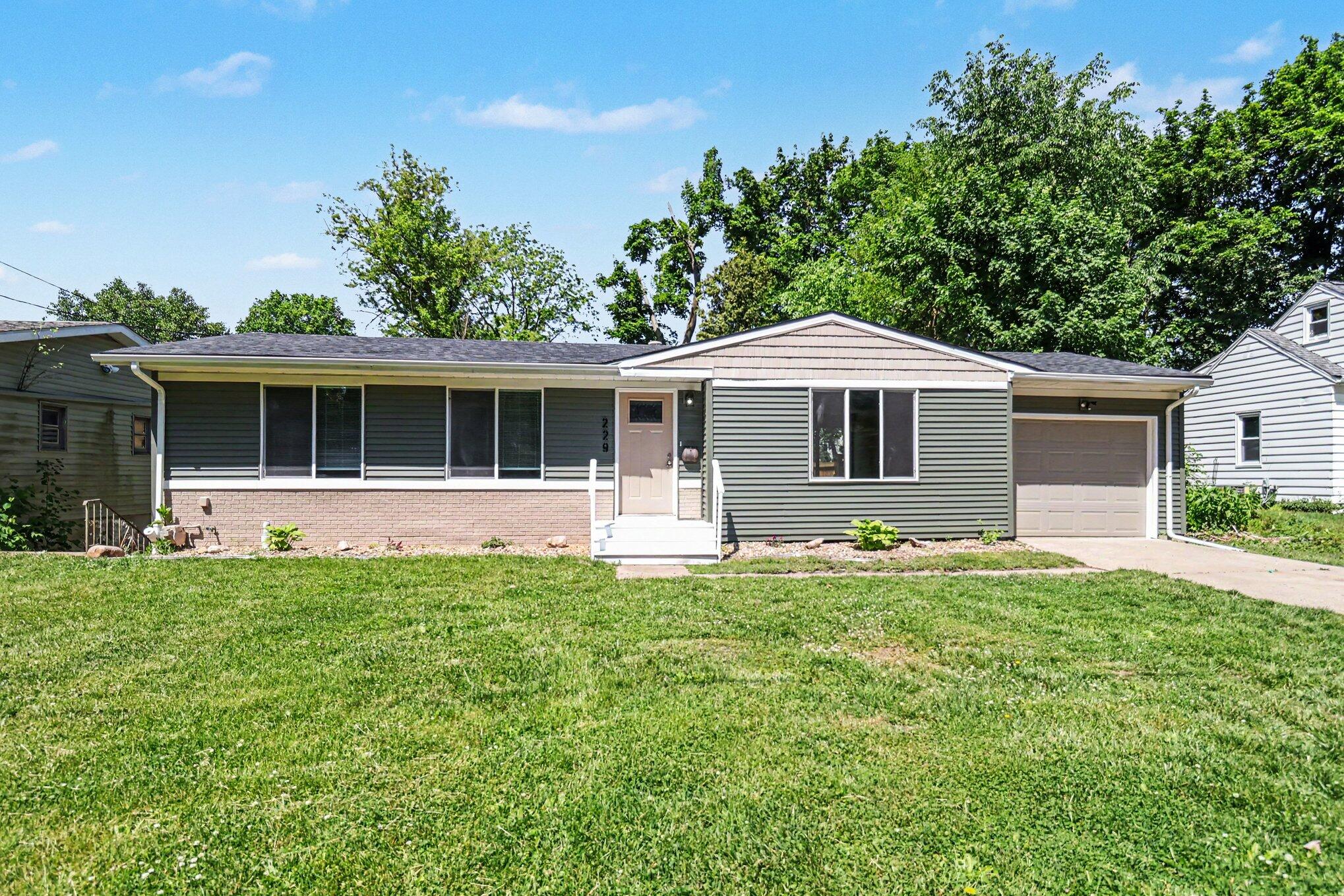 229 Sydelle Avenue