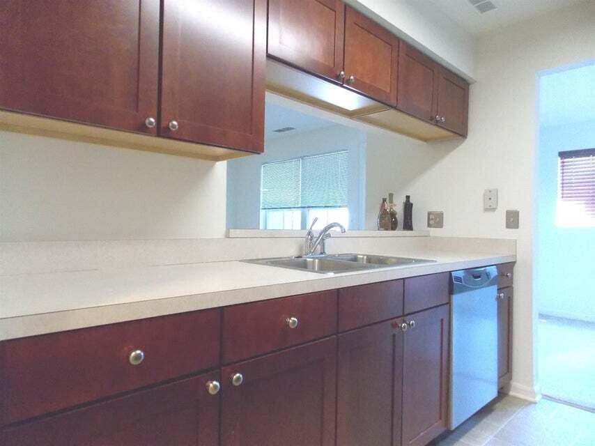 125 Fieldcrest Street Unit: 102