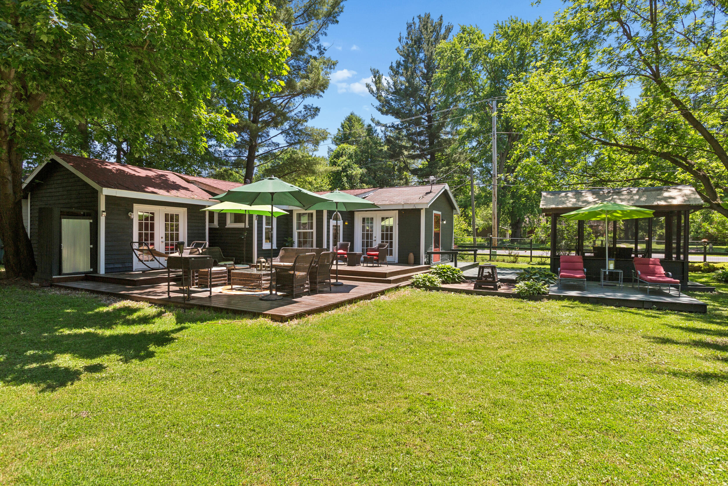 3779 W Glendora Road