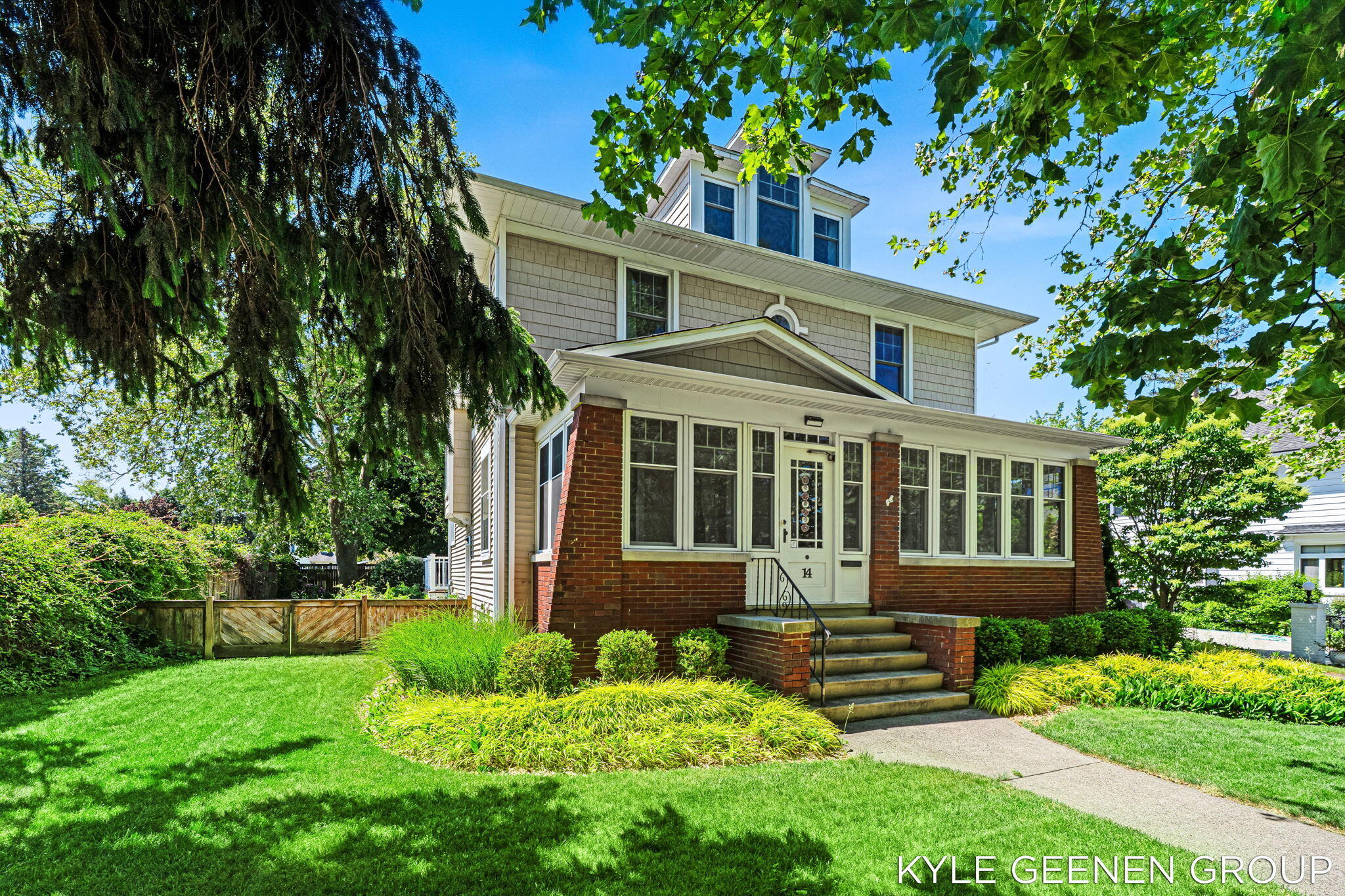 14 E 24th Street