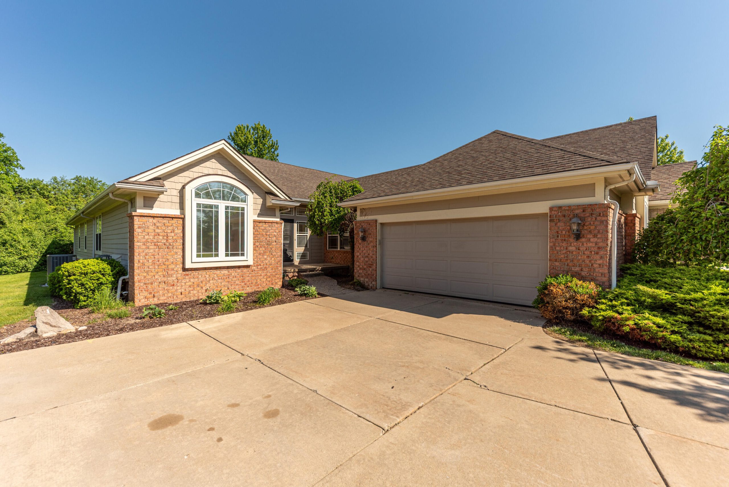 2243 Old Falls Drive