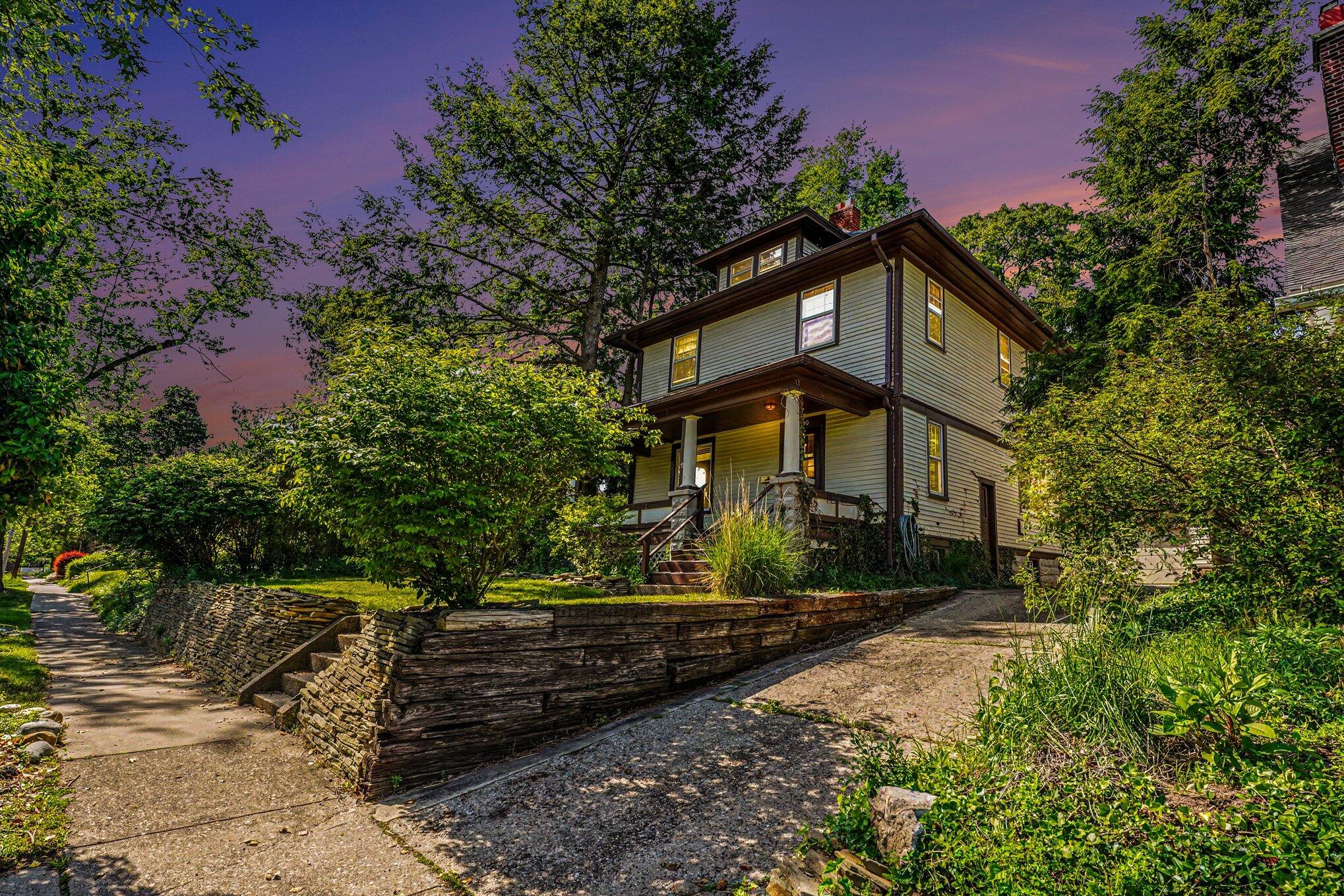 1330 W Maple Street