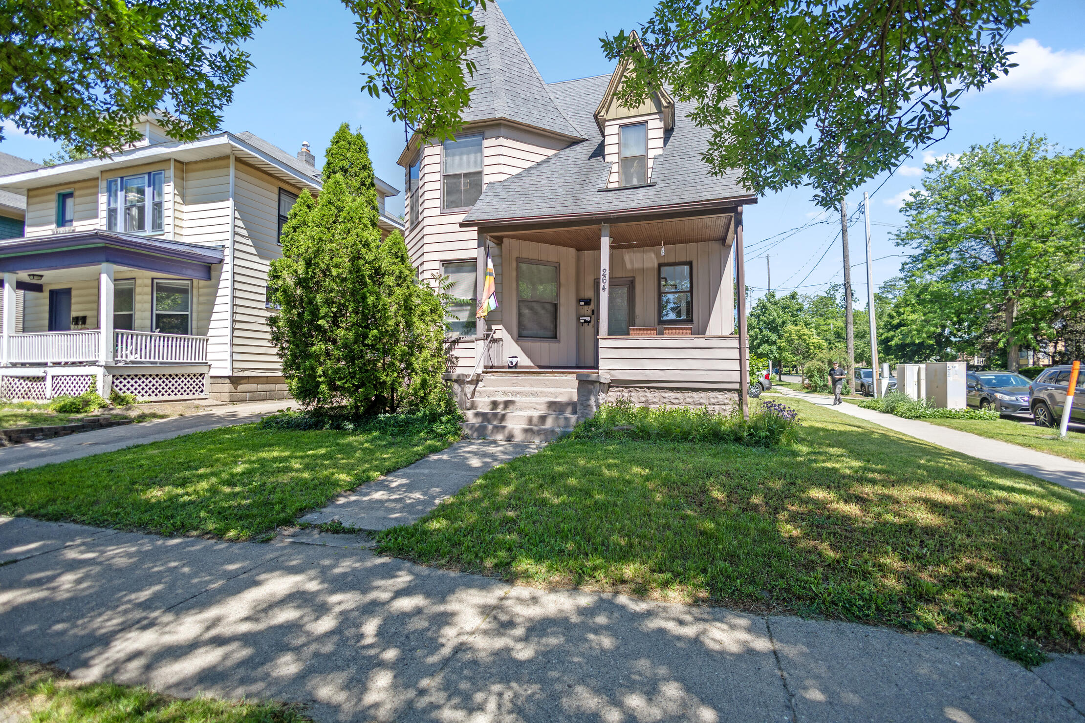 264 Eastern Avenue SE