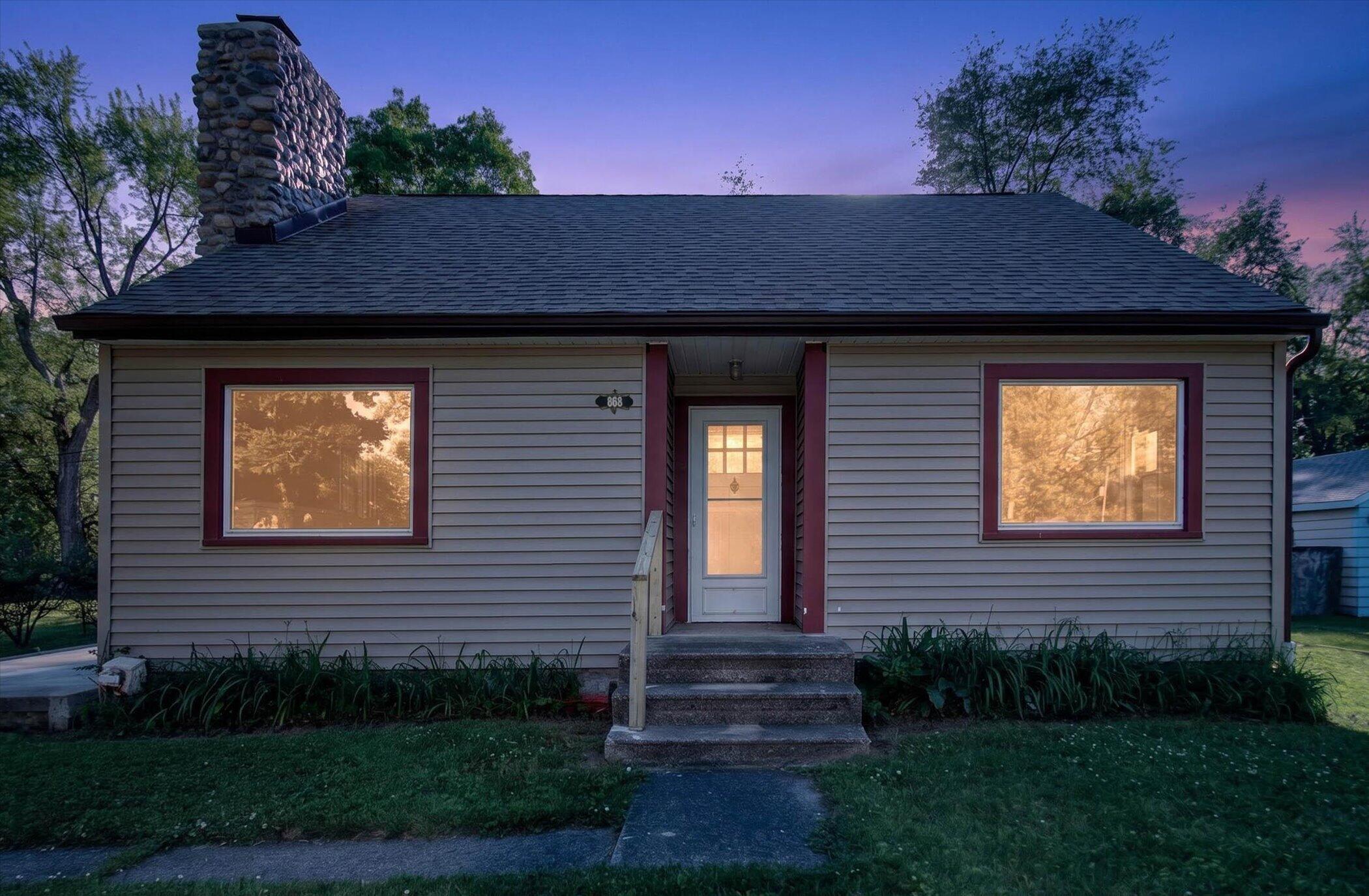 868 Woodbine Boulevard