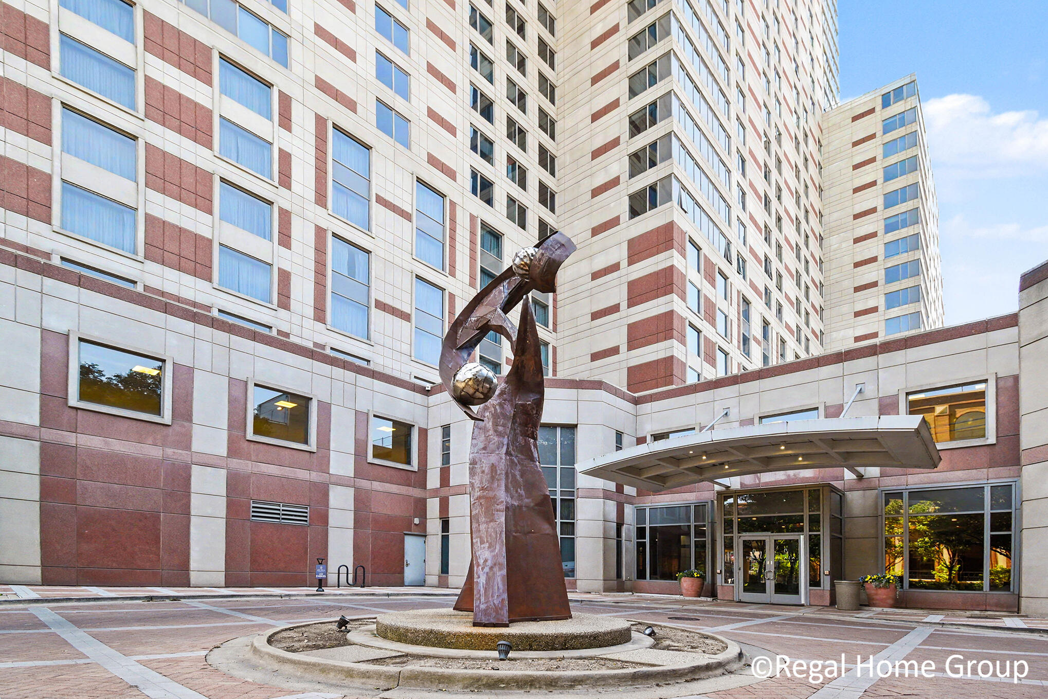 28 Campau Circle NW Unit: 2803
