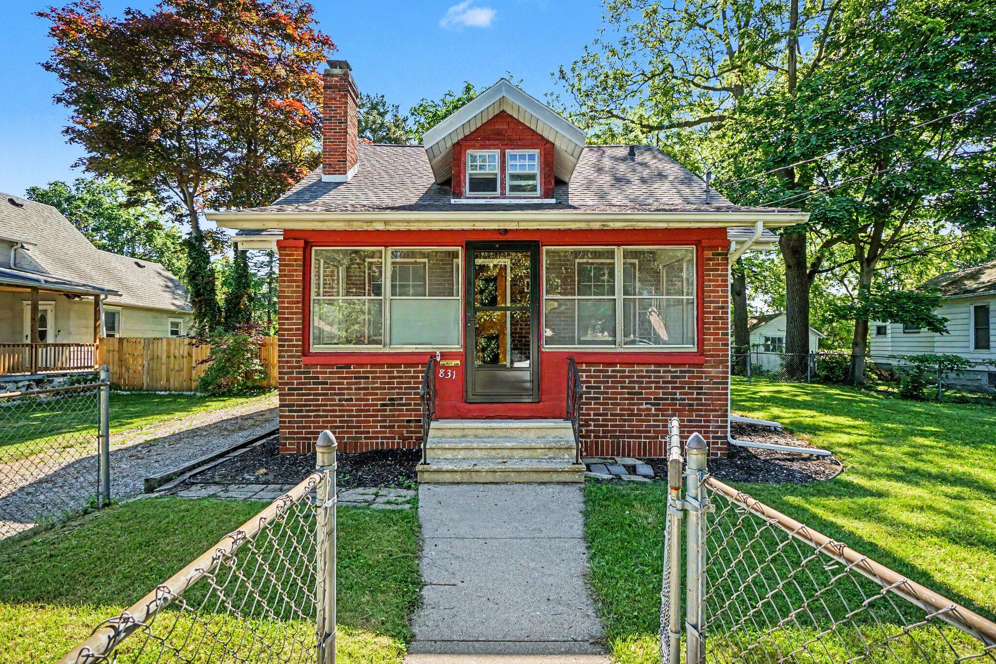 831 Bush Street