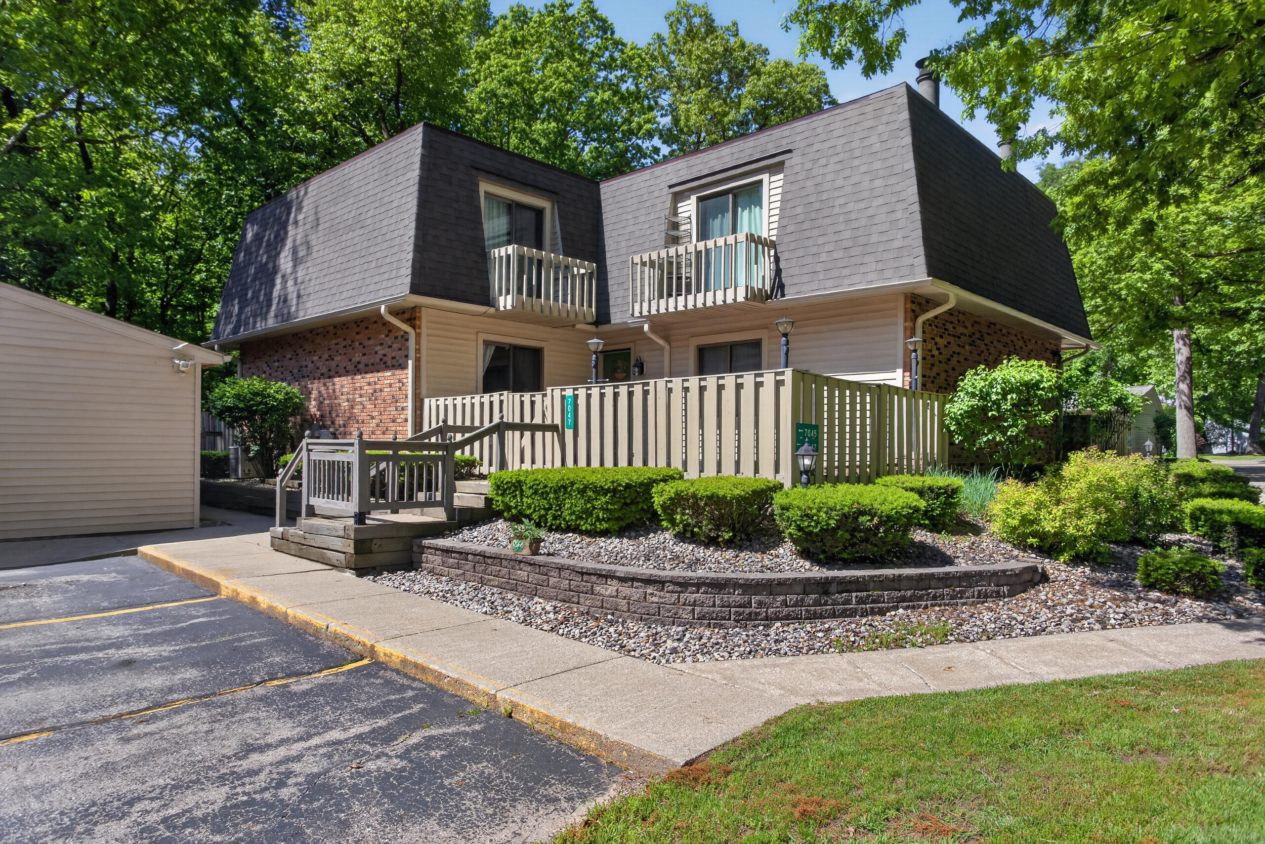 7047 Mckay Road