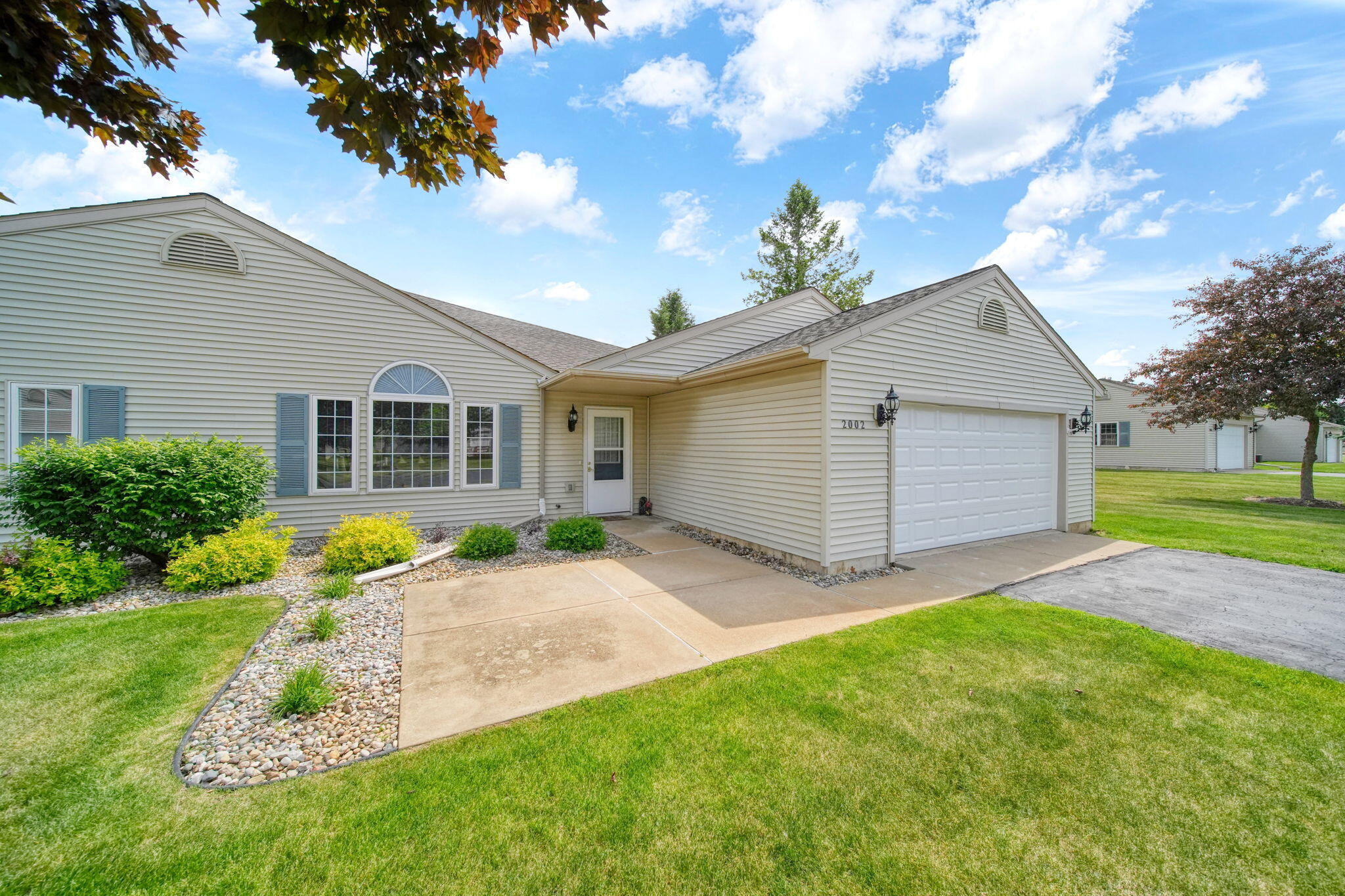 2002 Stillwater Drive