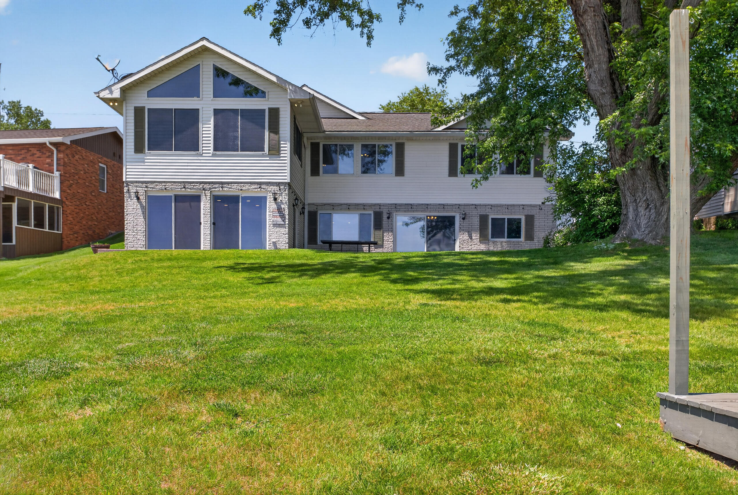 11939 Greenbriar Drive