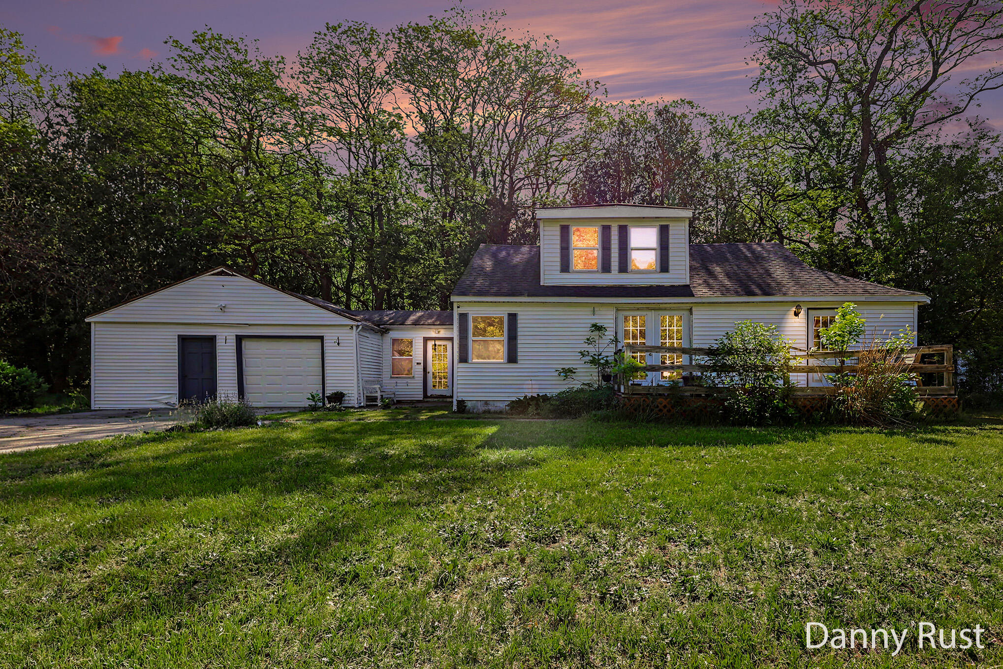 1430 Delz Drive