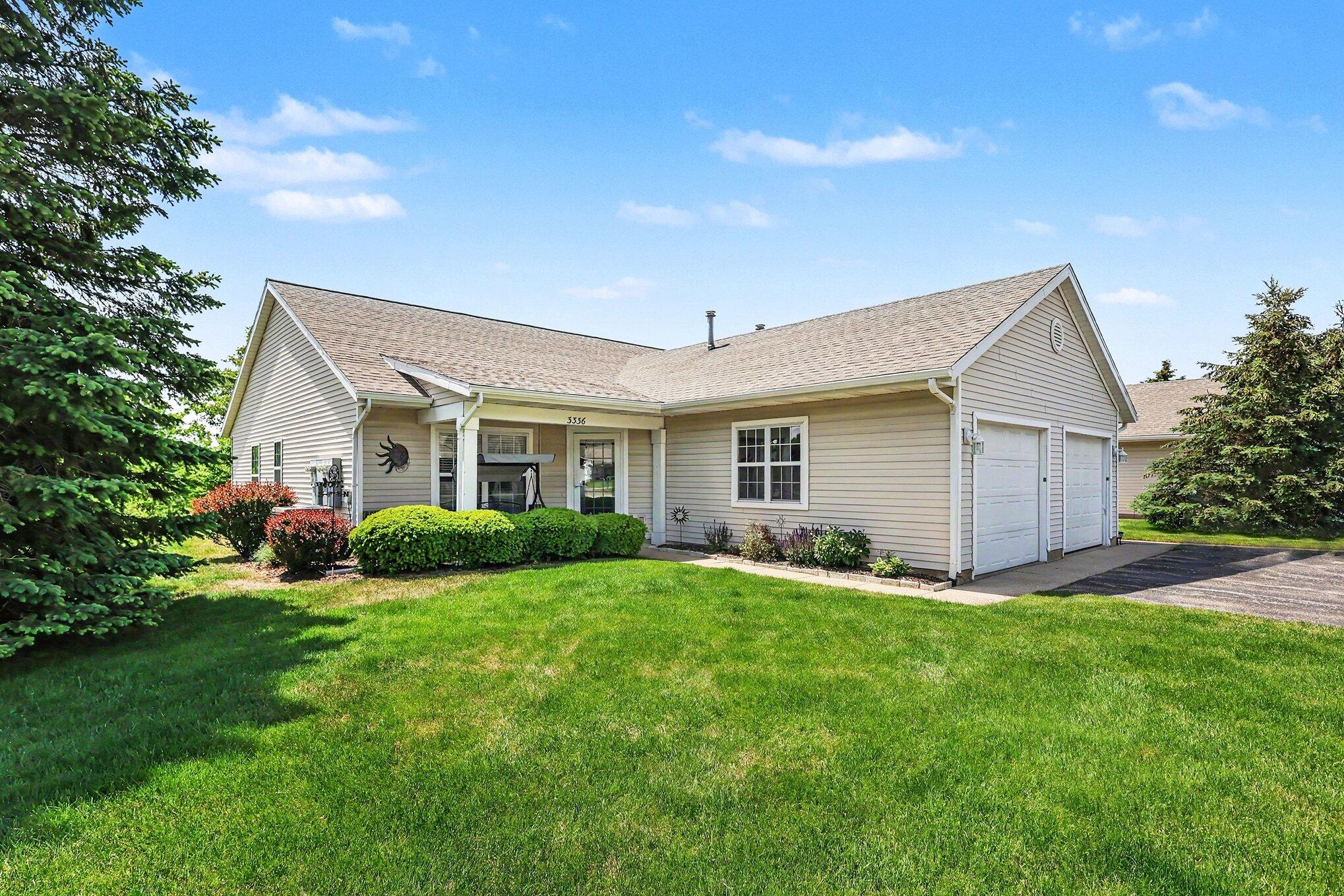 3336 Clear Vista Court NE Unit: 33