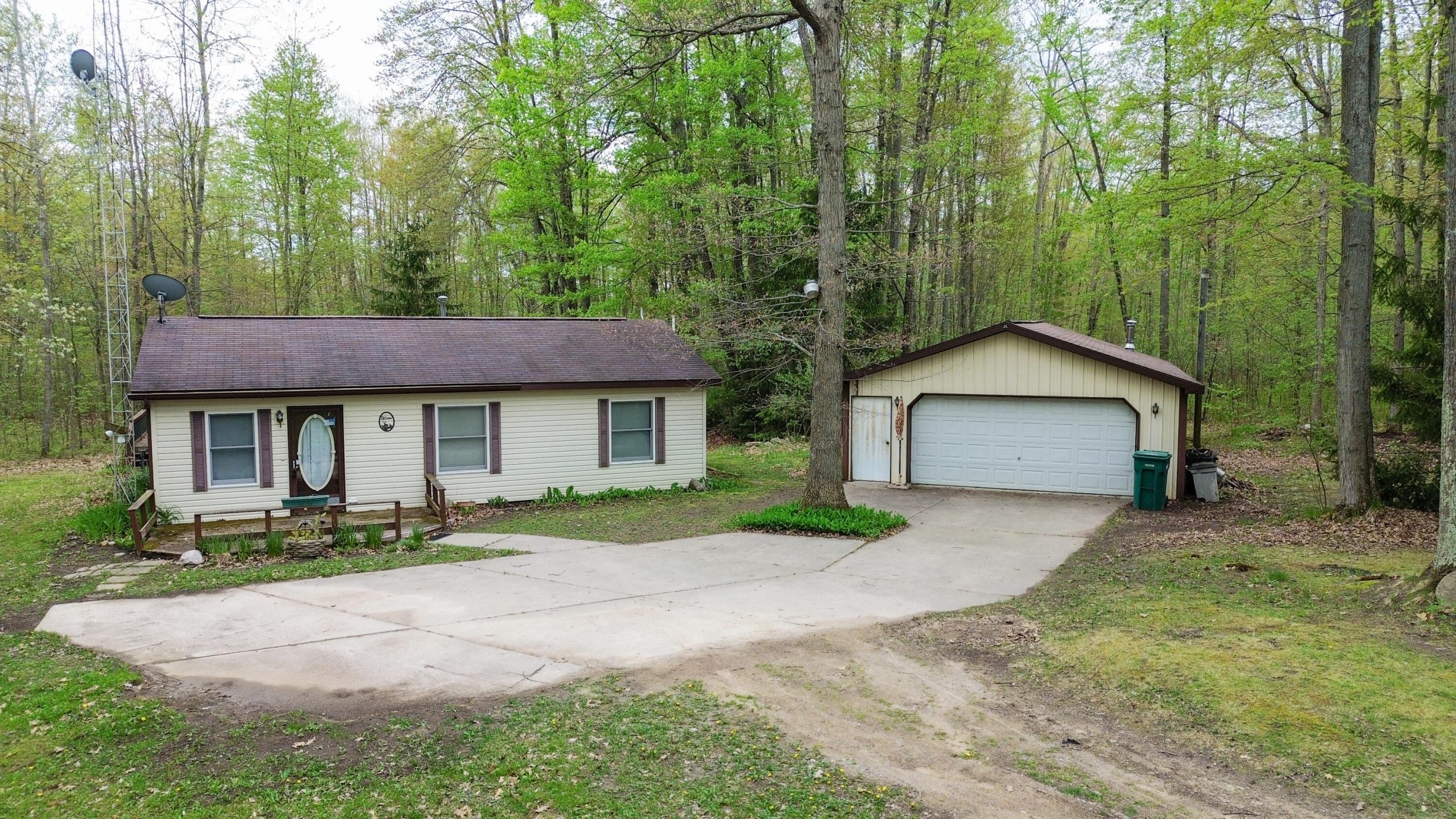 2081 Deer Lake Road