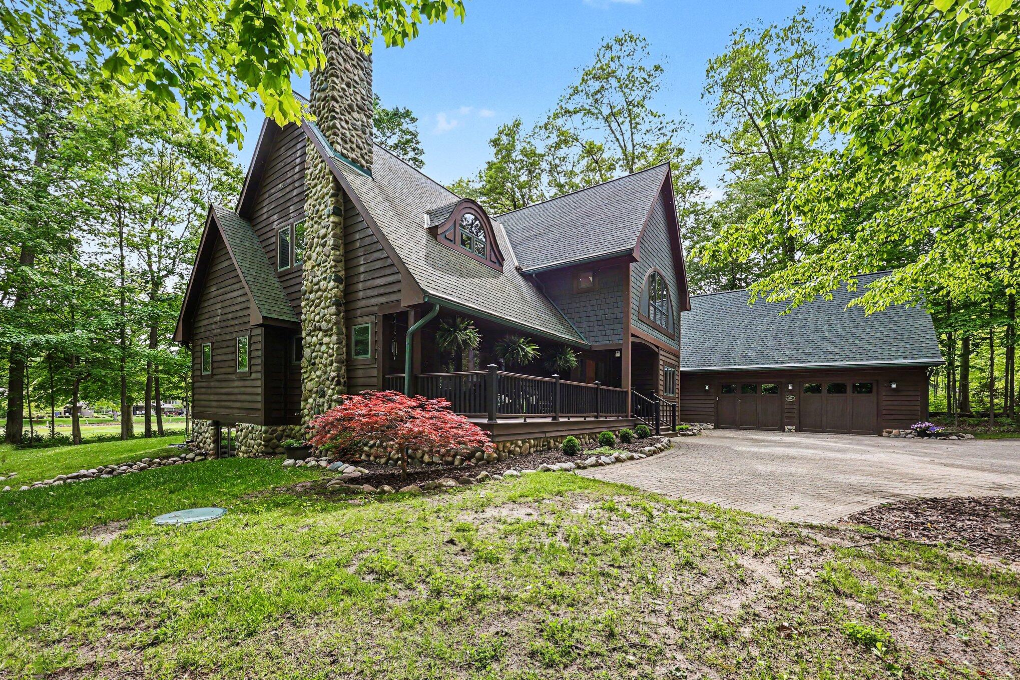 2515 Southwoods Trail