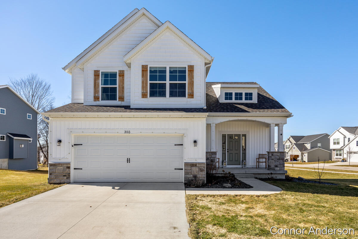 355 Elstar Court NE