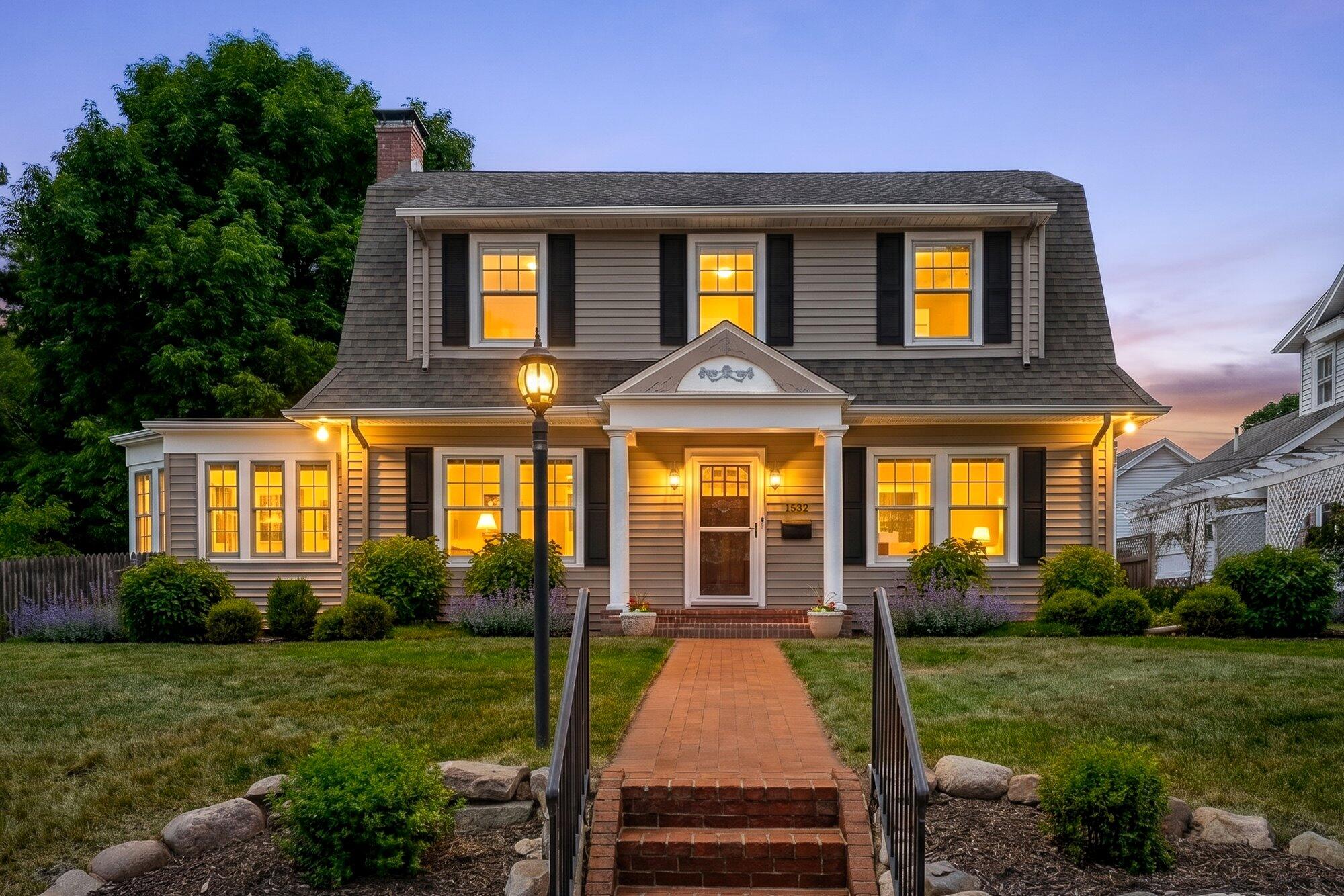 1532 Henderson Drive