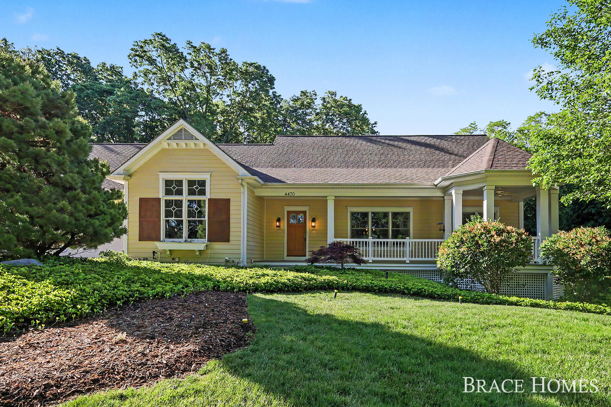 4470 Oak Arbor Drive NE