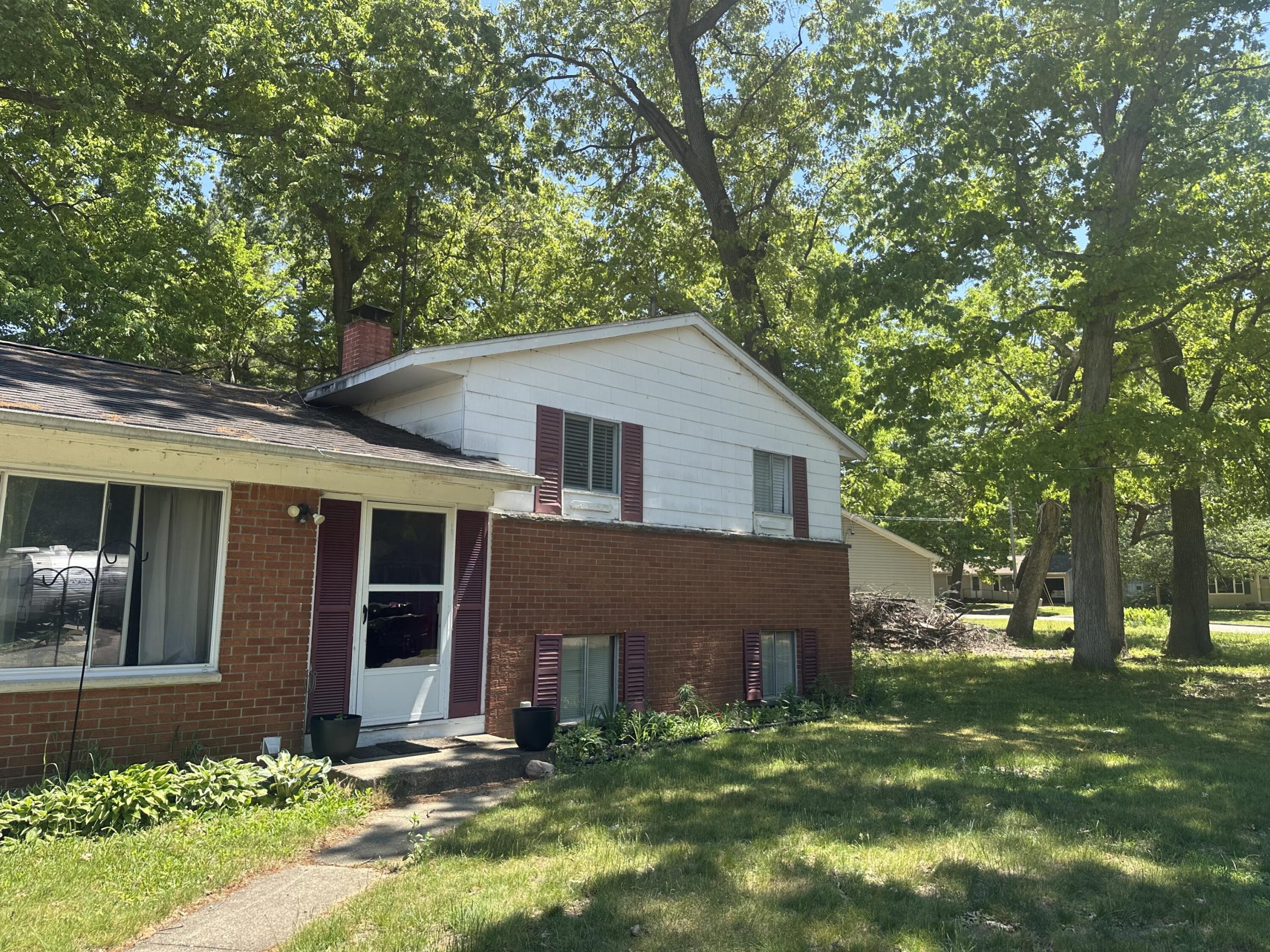 16 Oak Grove Road